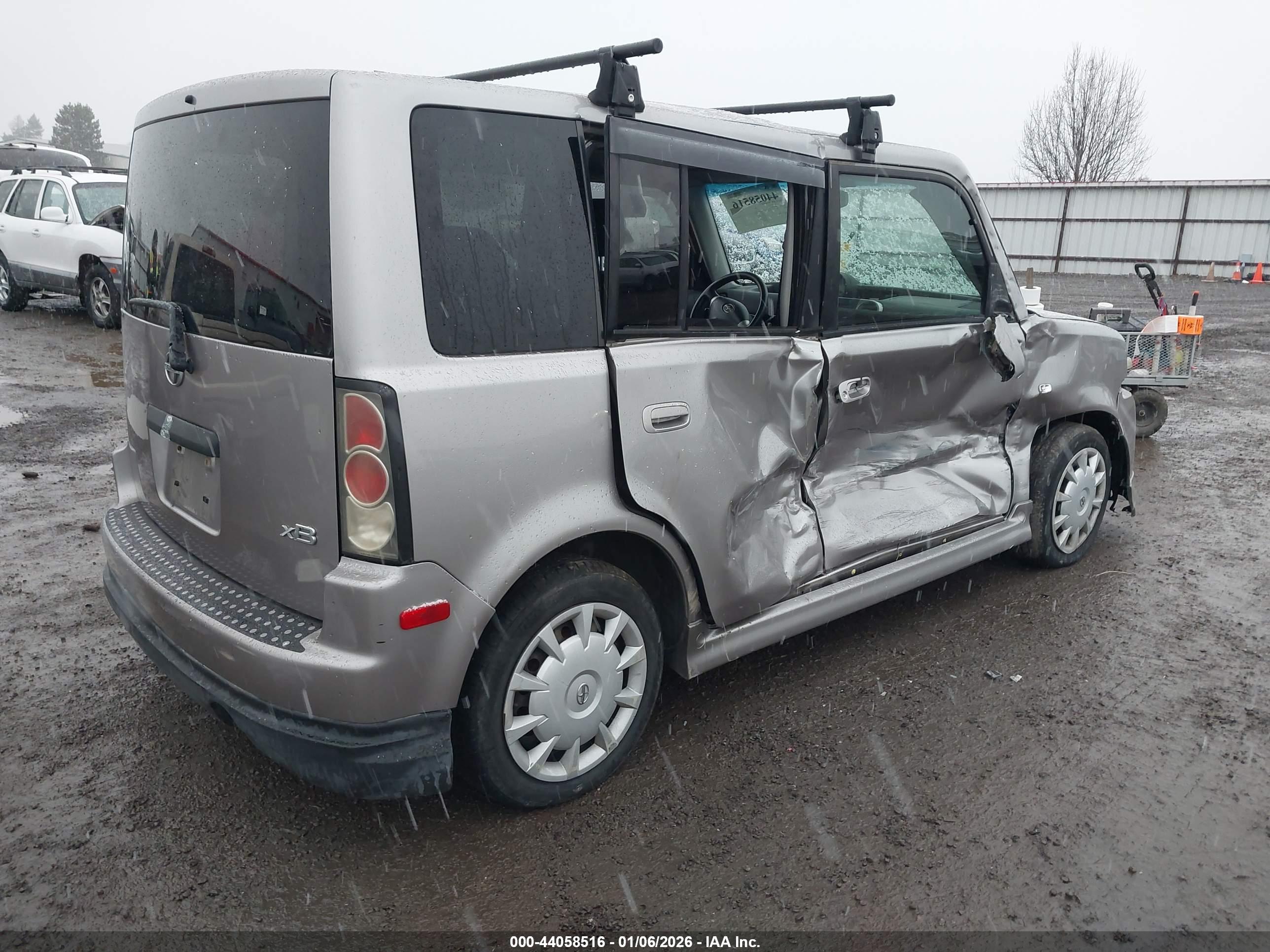 SCION XB image 4
