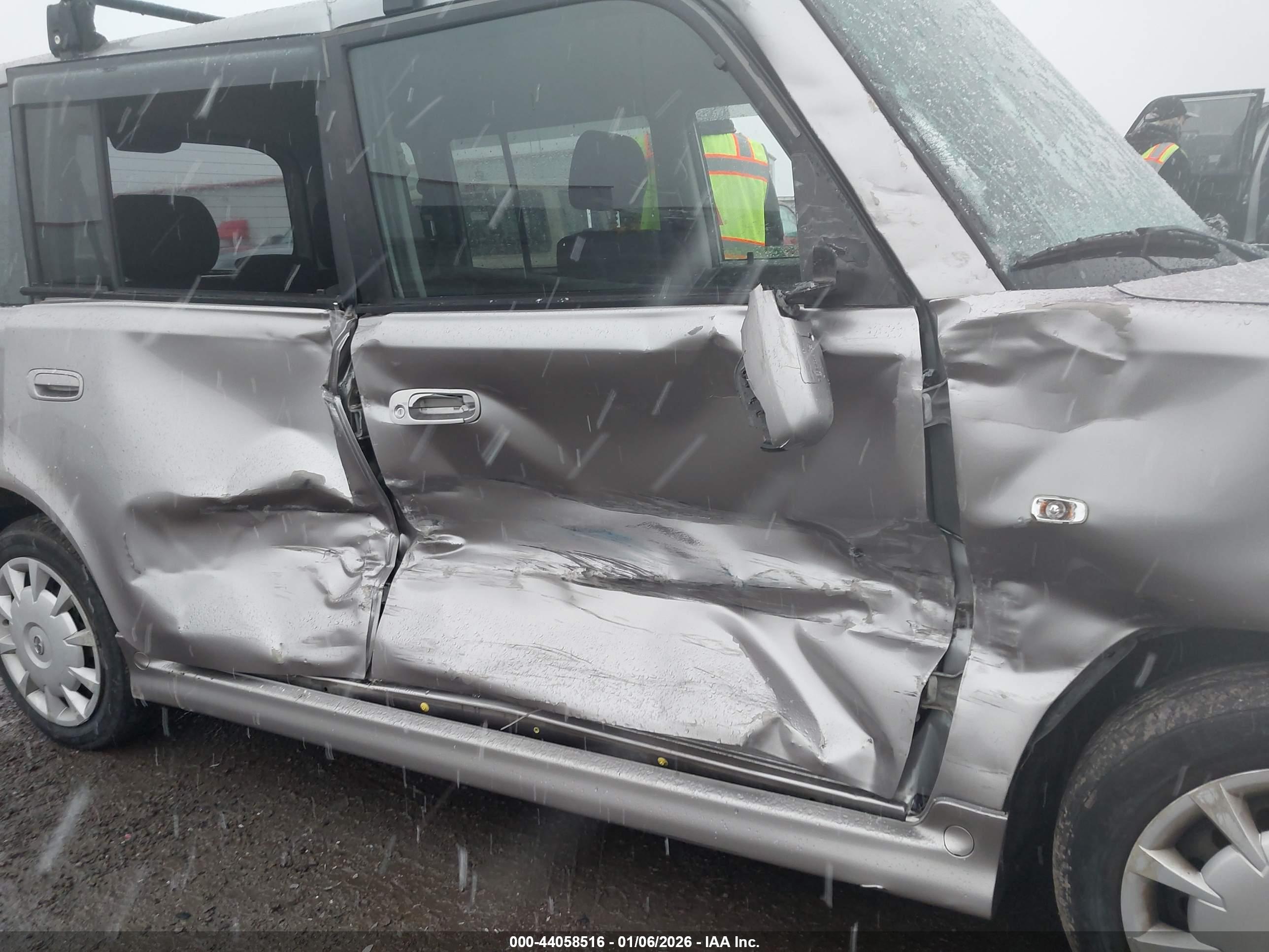 SCION XB image 6