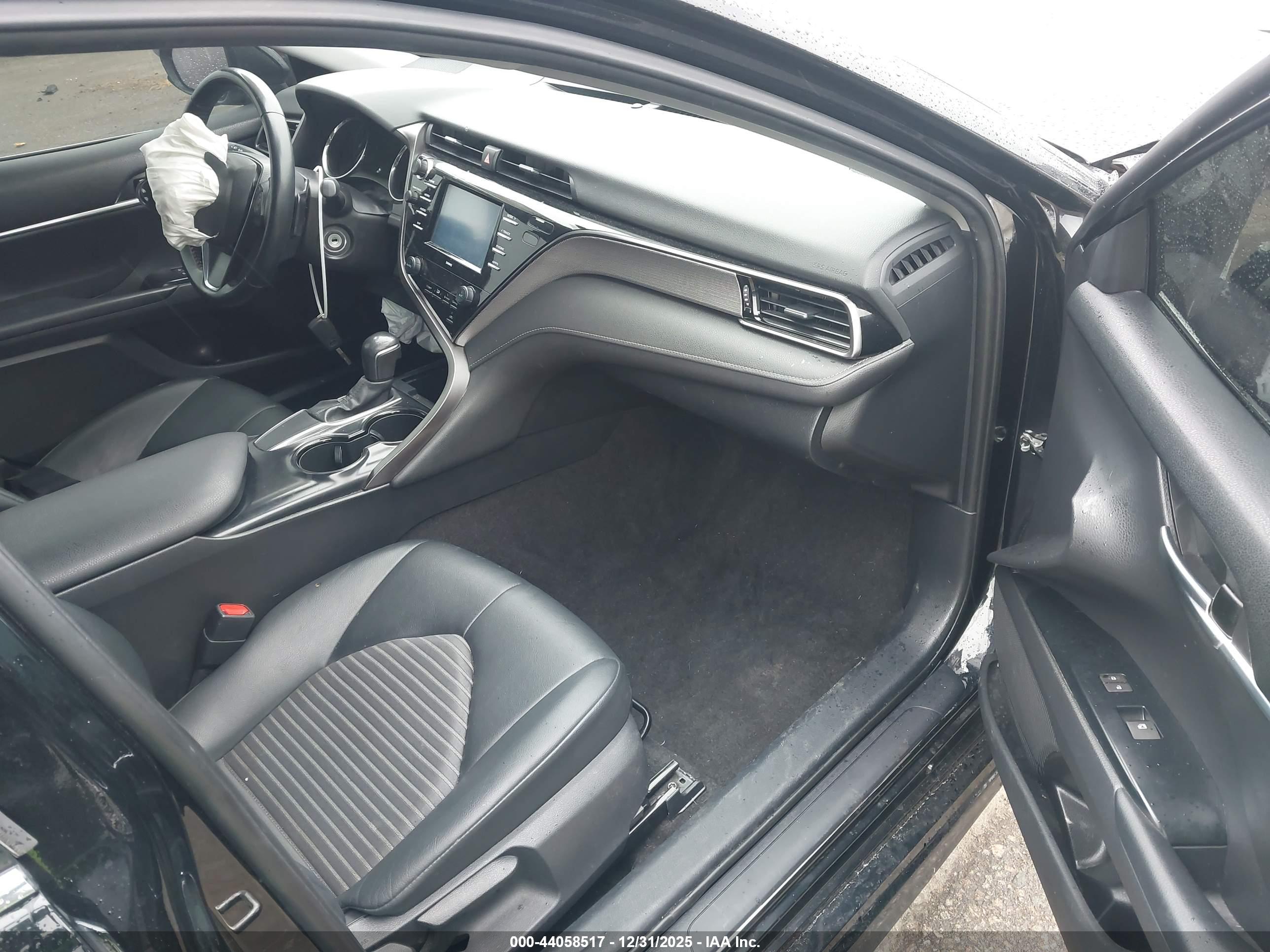 TOYOTA CAMRY image 5