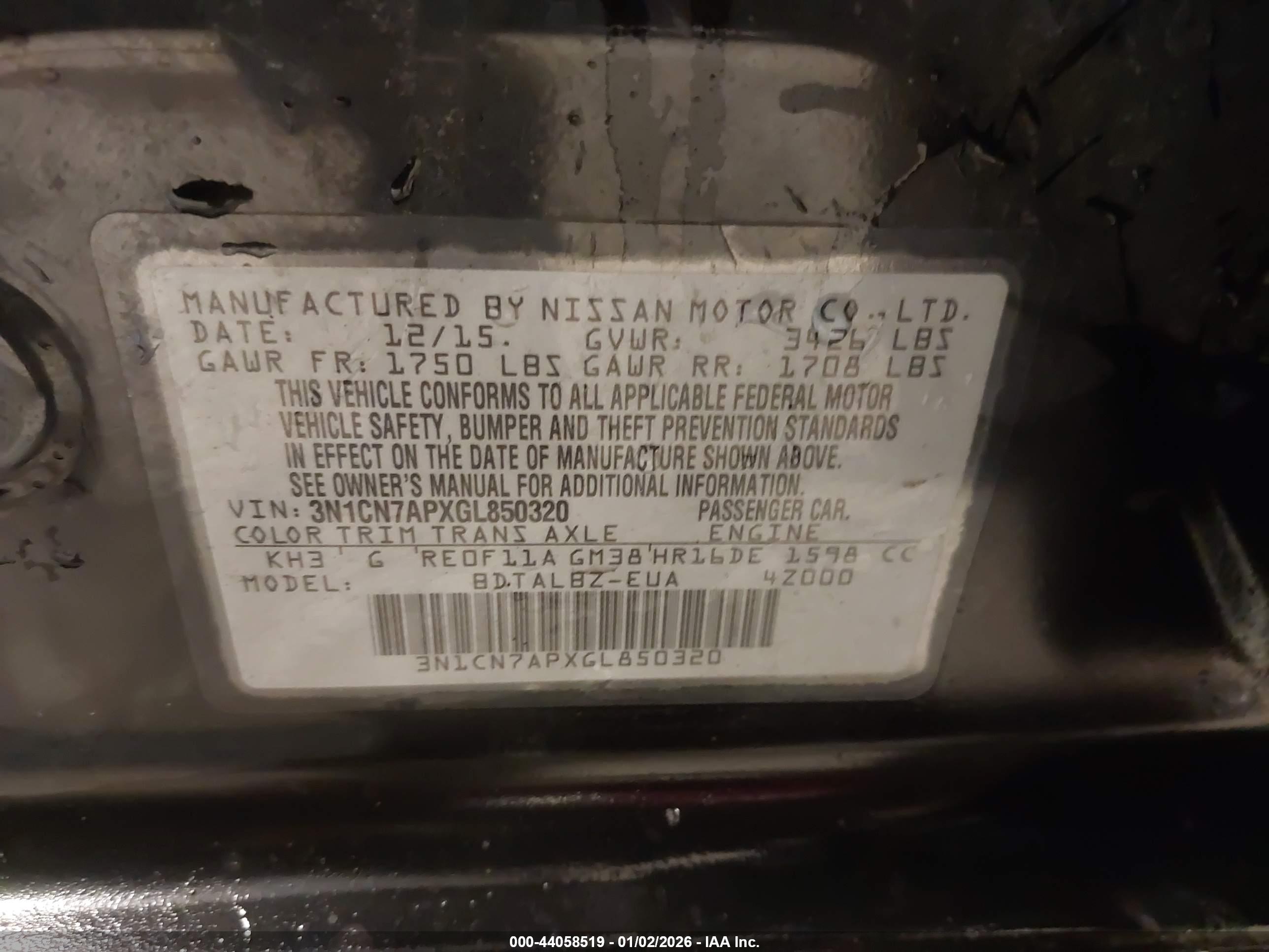 NISSAN VERSA image 9