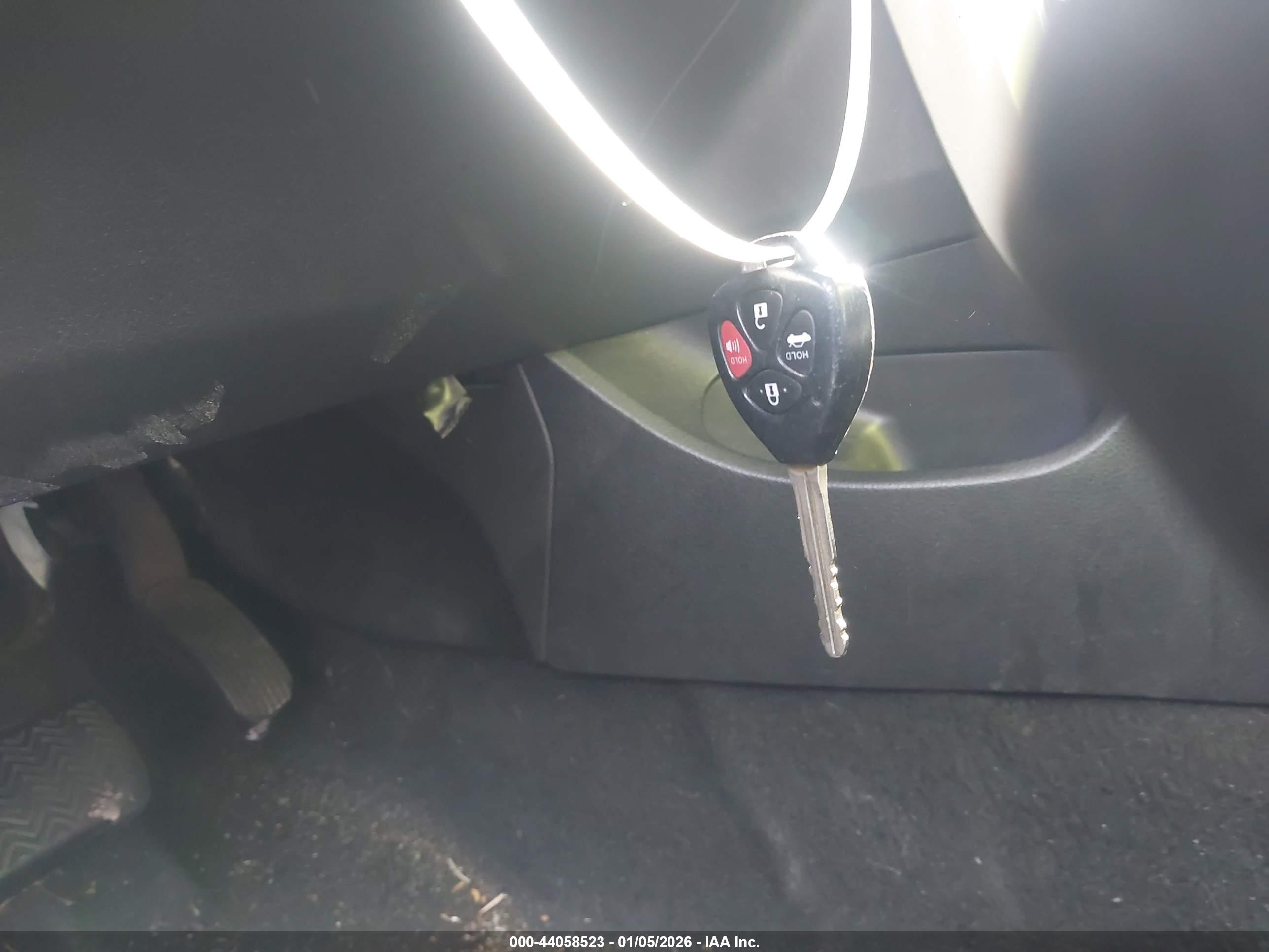 TOYOTA COROLLA image 11