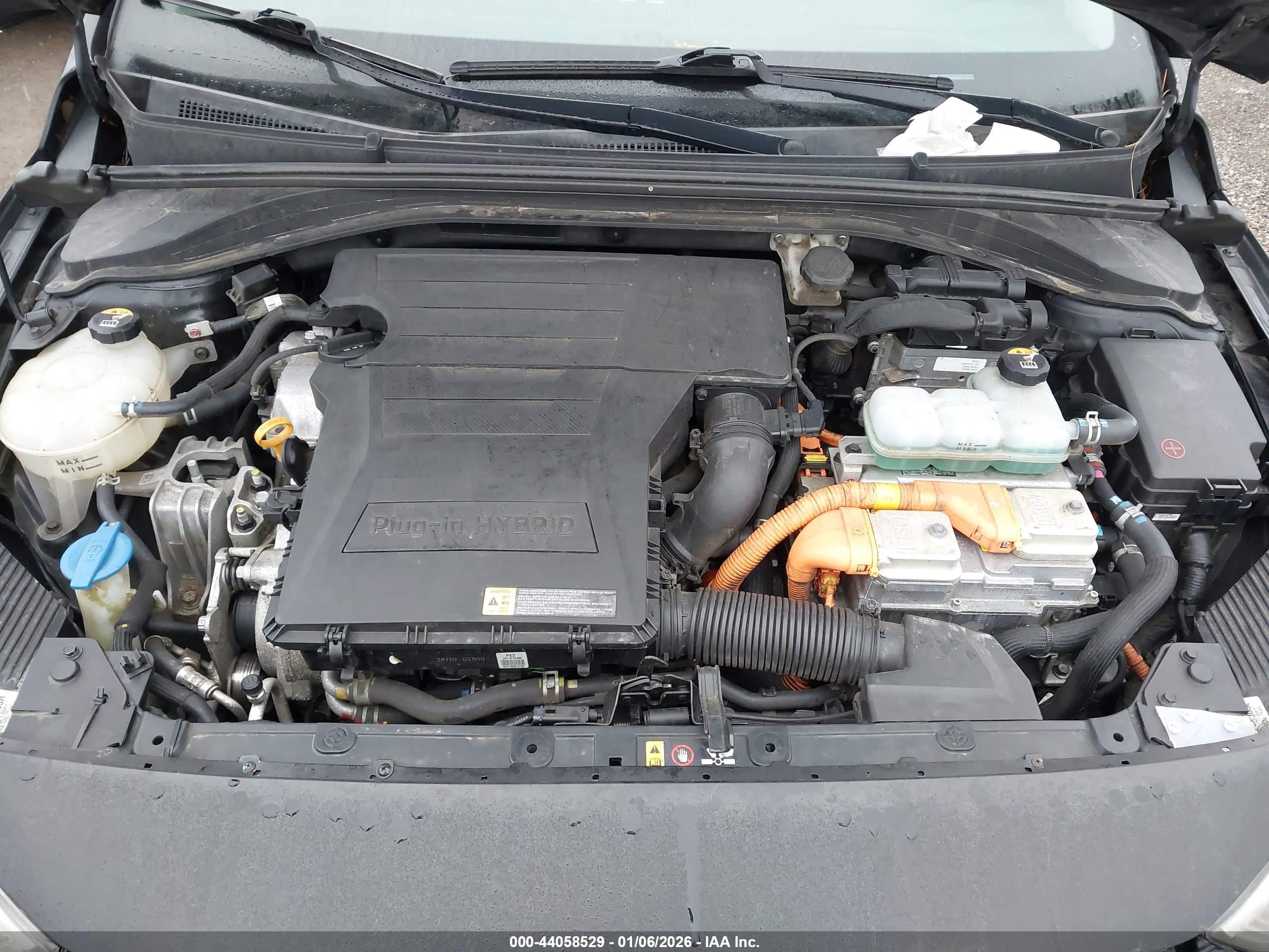 HYUNDAI IONIQ image 10
