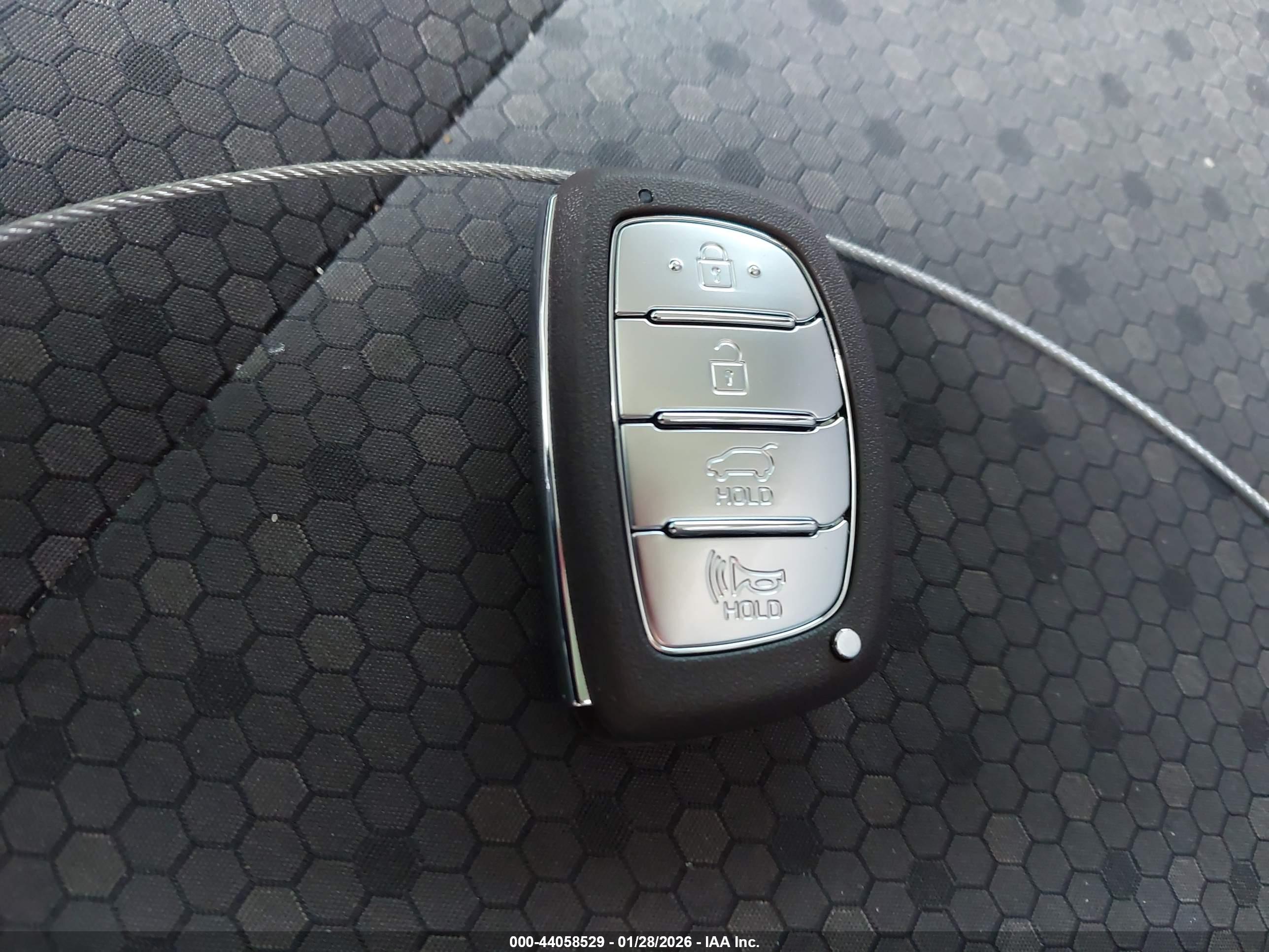 HYUNDAI IONIQ image 11