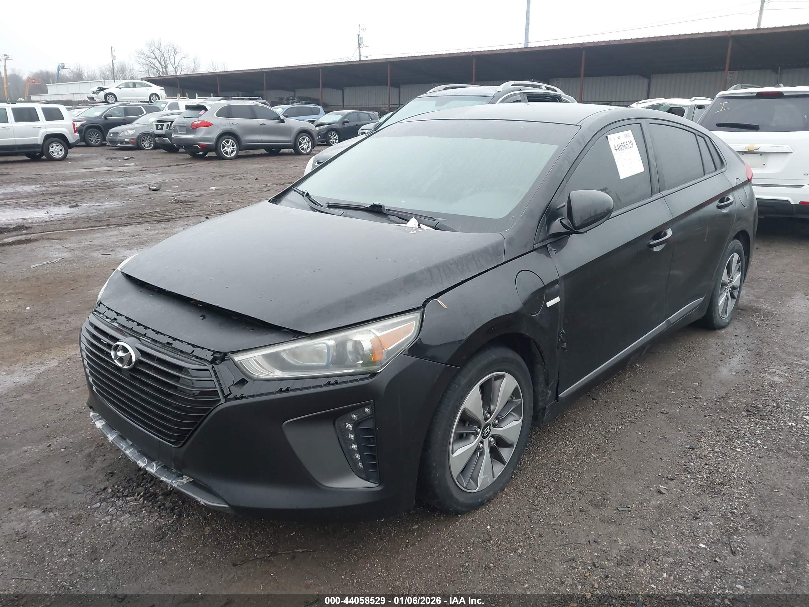 HYUNDAI IONIQ image 2