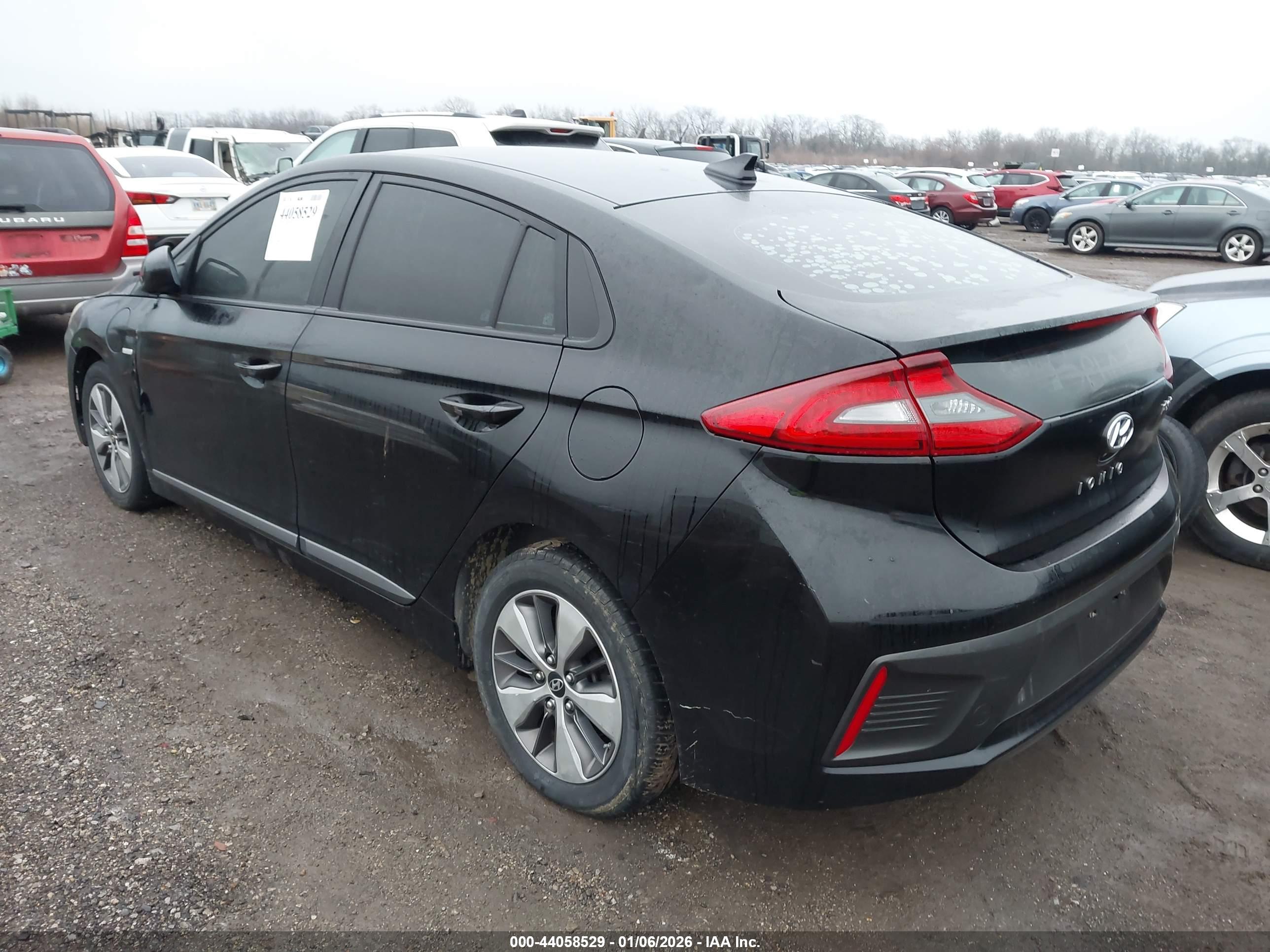 HYUNDAI IONIQ image 3