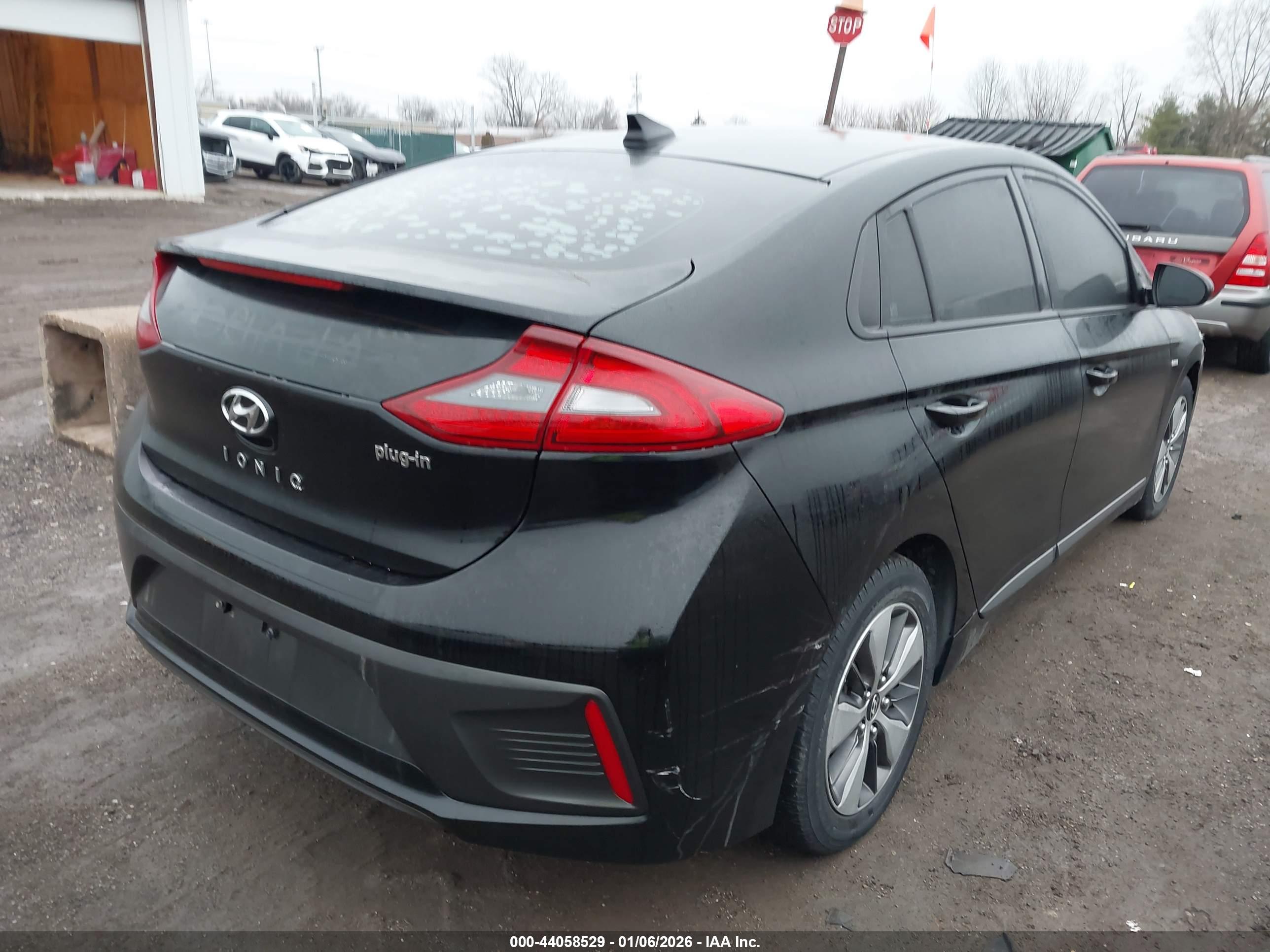 HYUNDAI IONIQ image 4