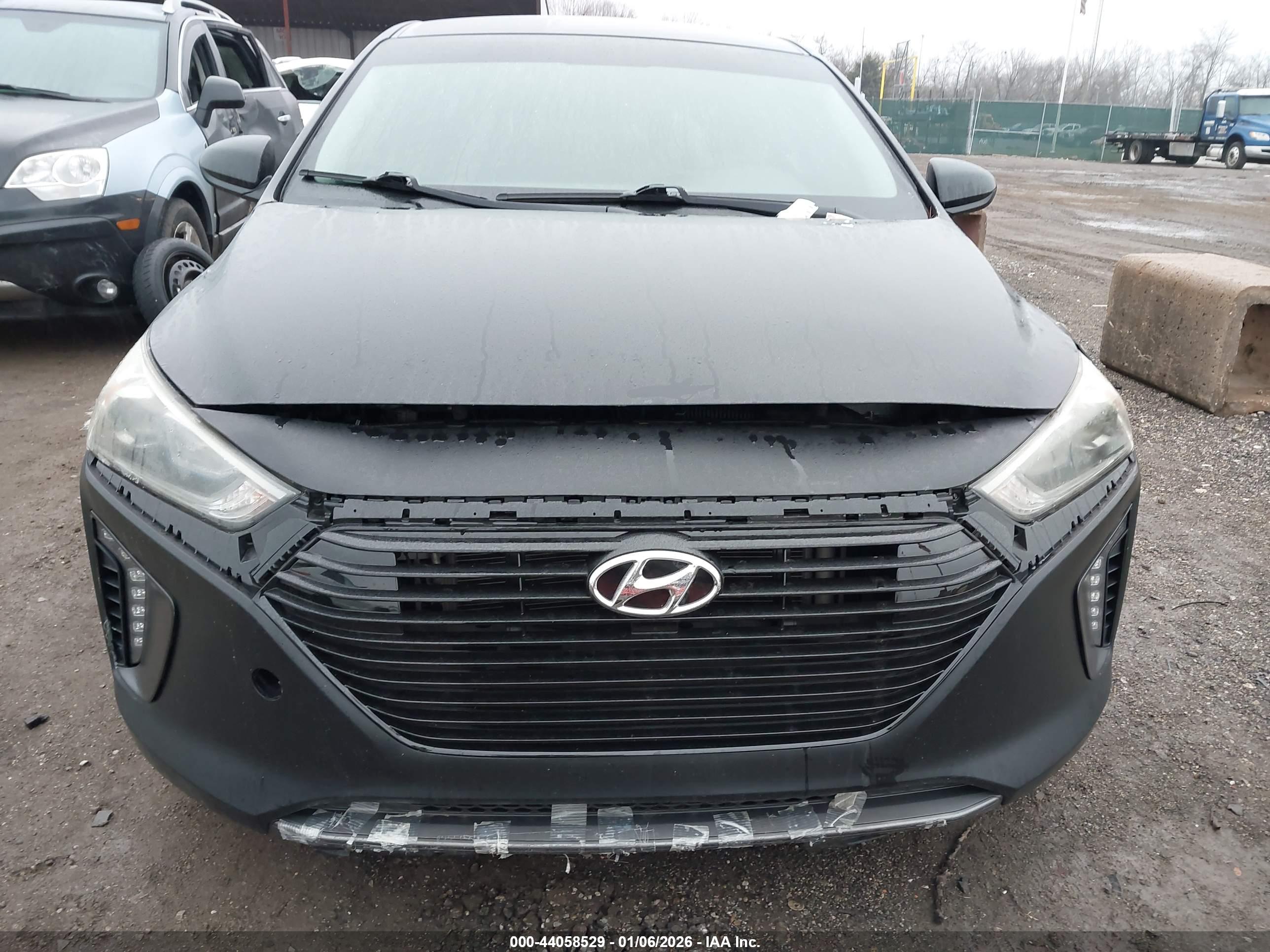 HYUNDAI IONIQ image 6