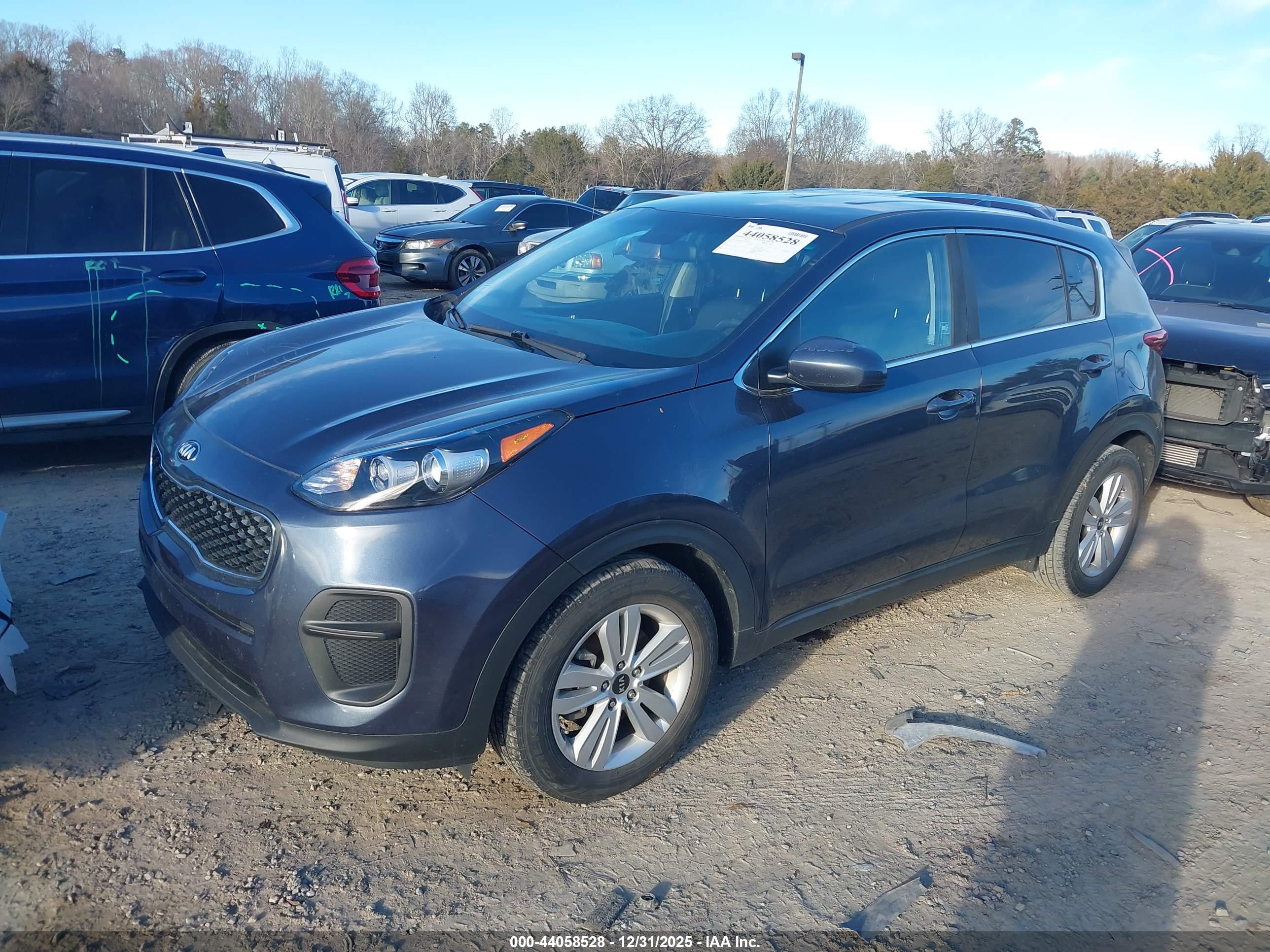 KIA SPORTAGE image 2