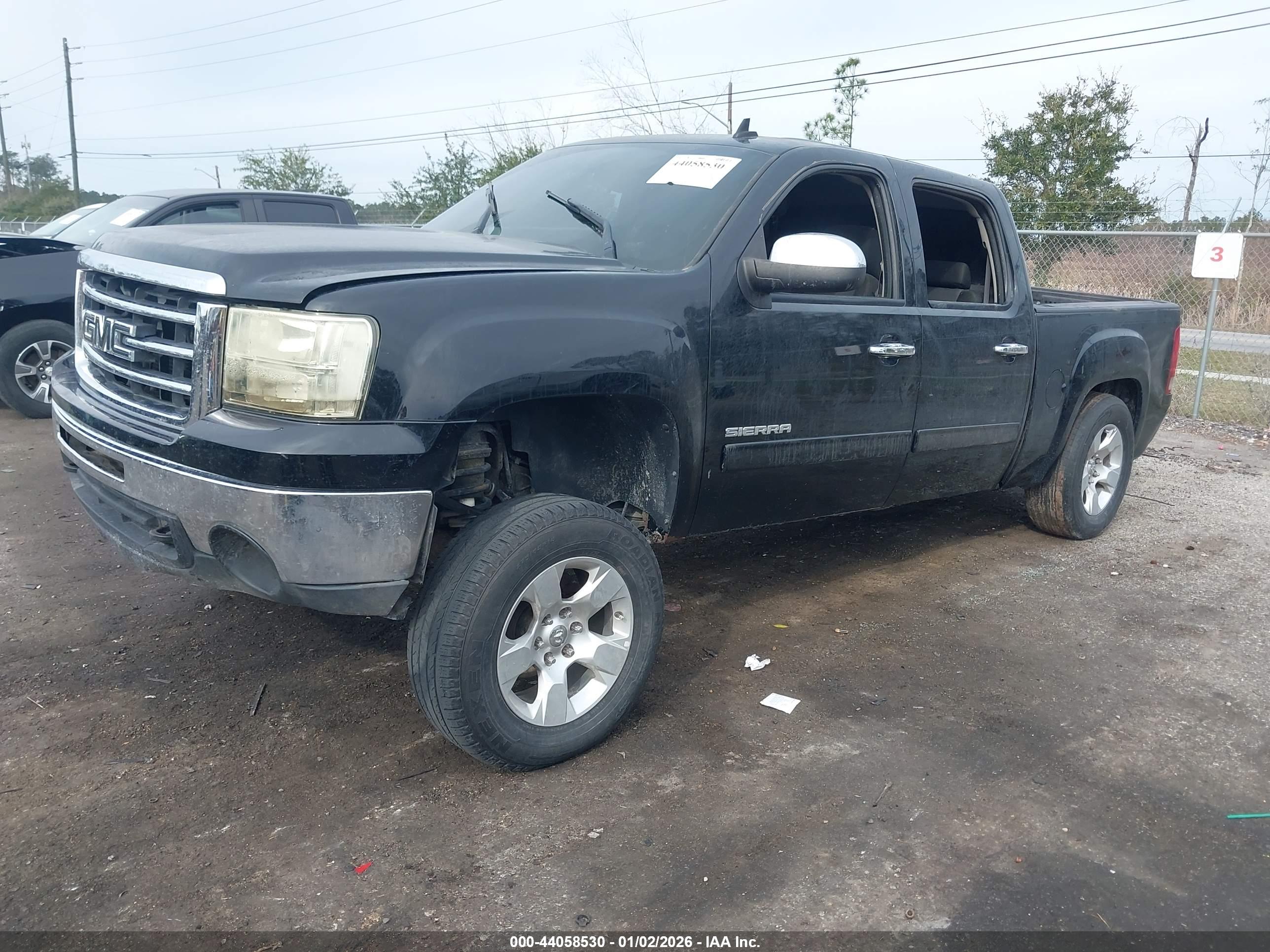 GMC SIERRA image 2