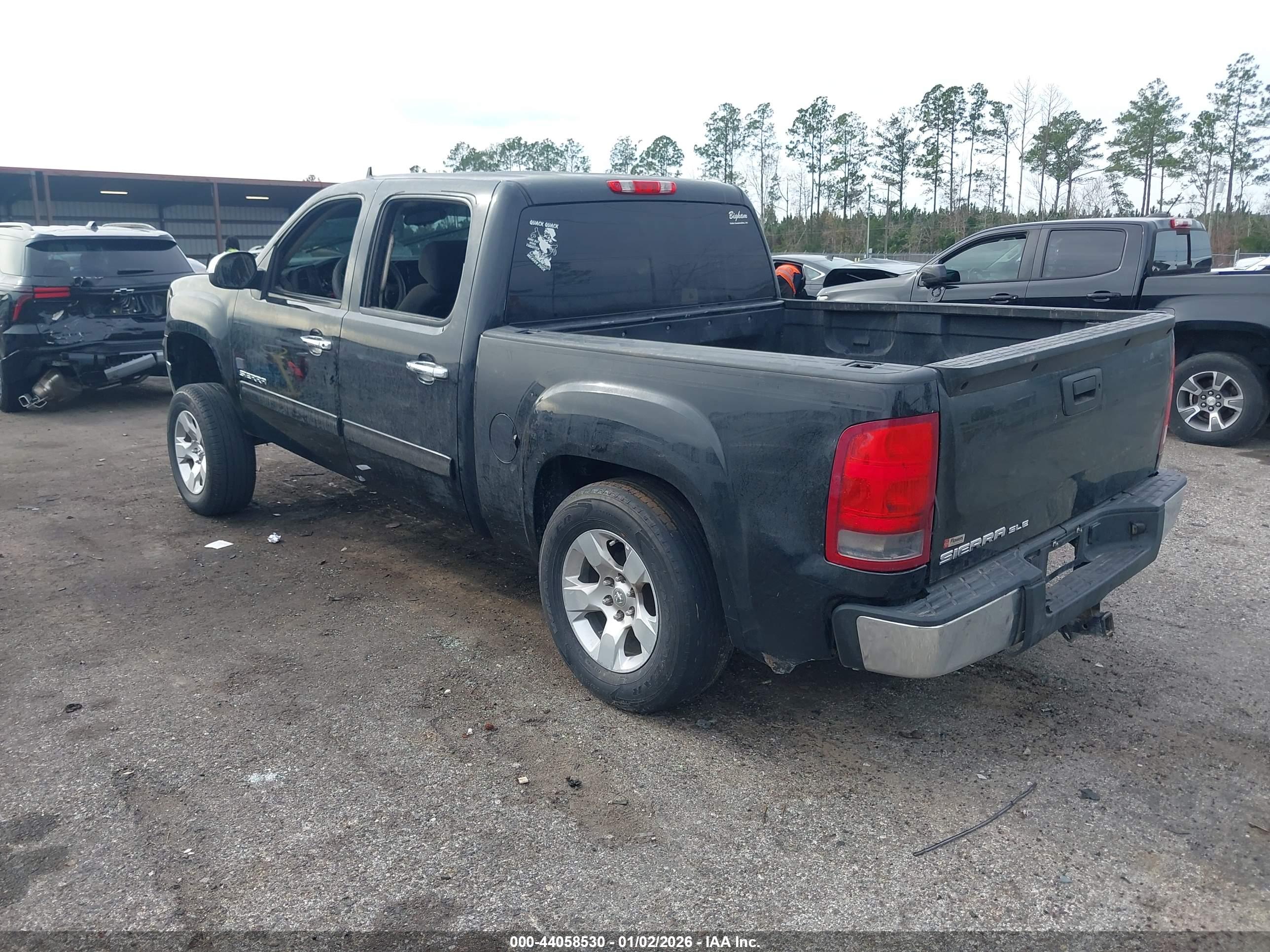 GMC SIERRA image 3