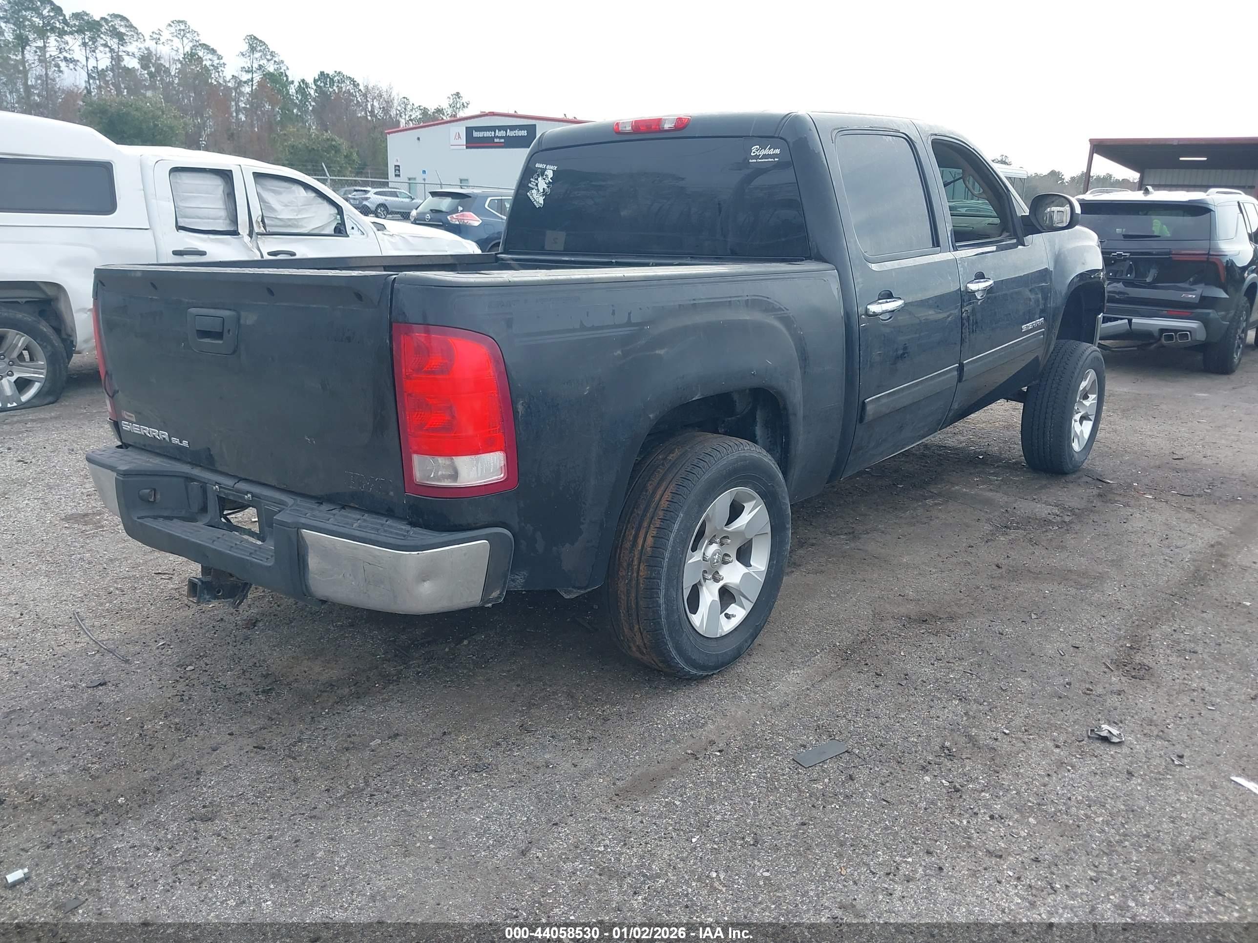 GMC SIERRA image 4