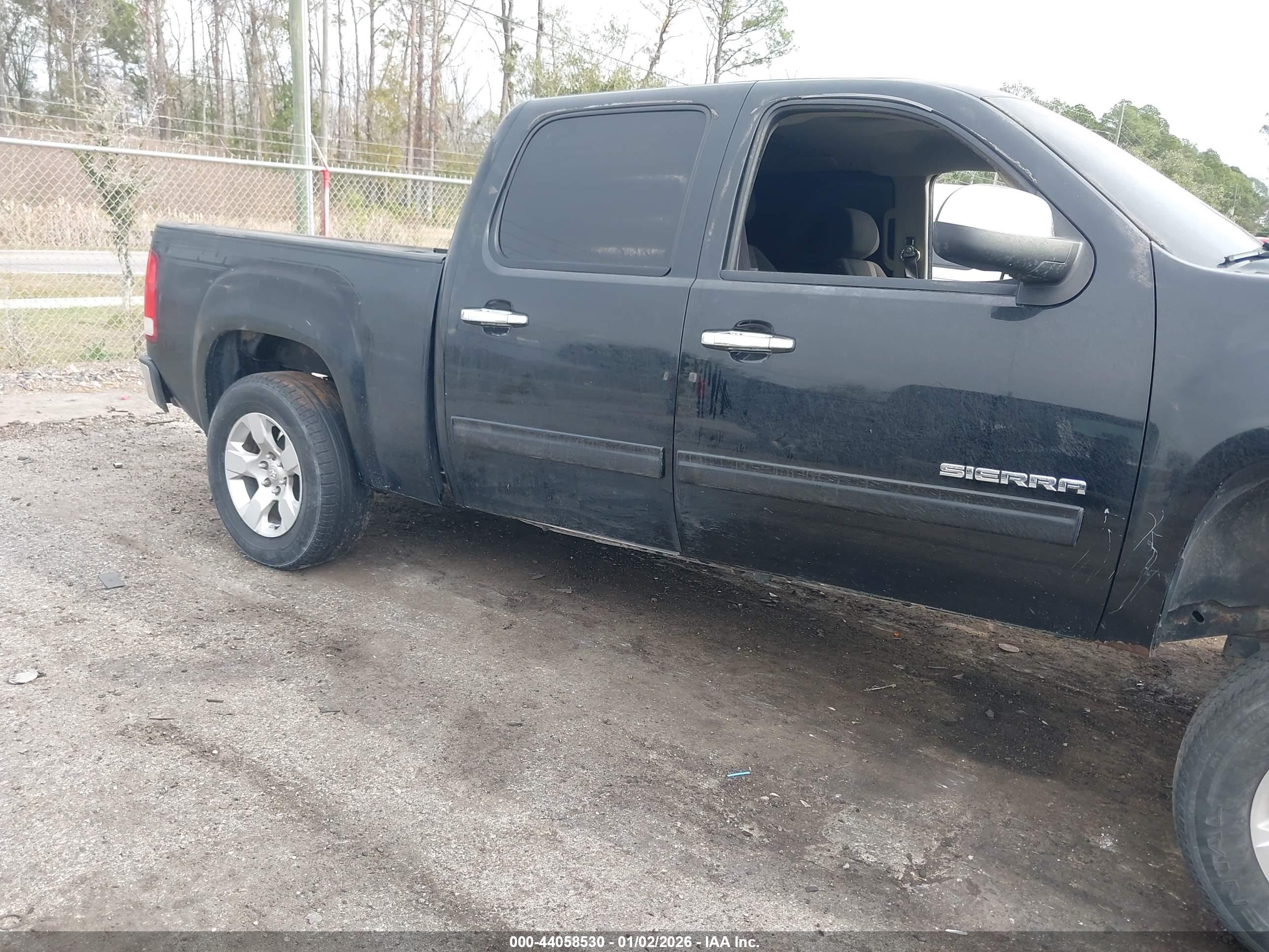 GMC SIERRA image 6