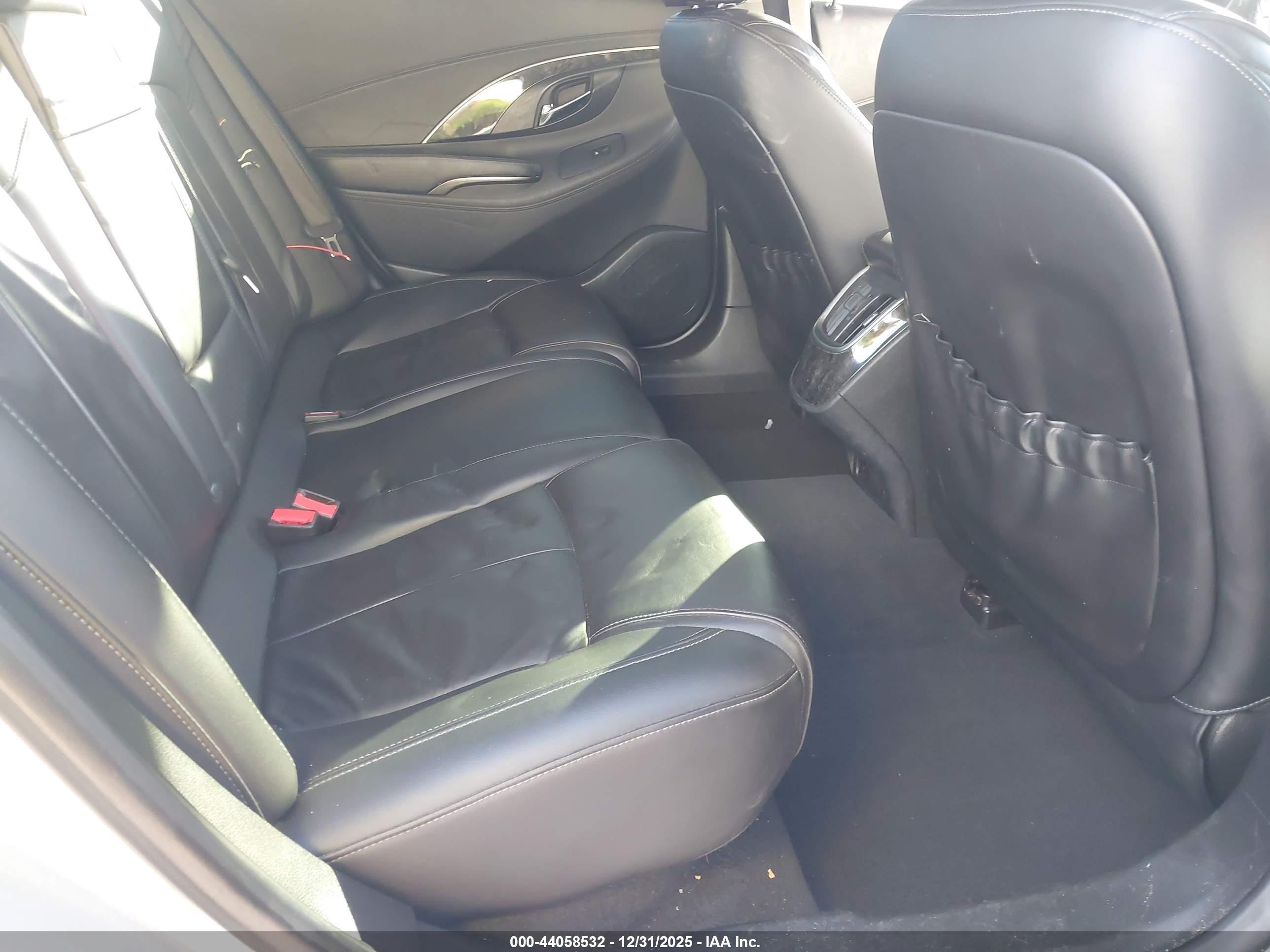 BUICK LACROSSE image 8