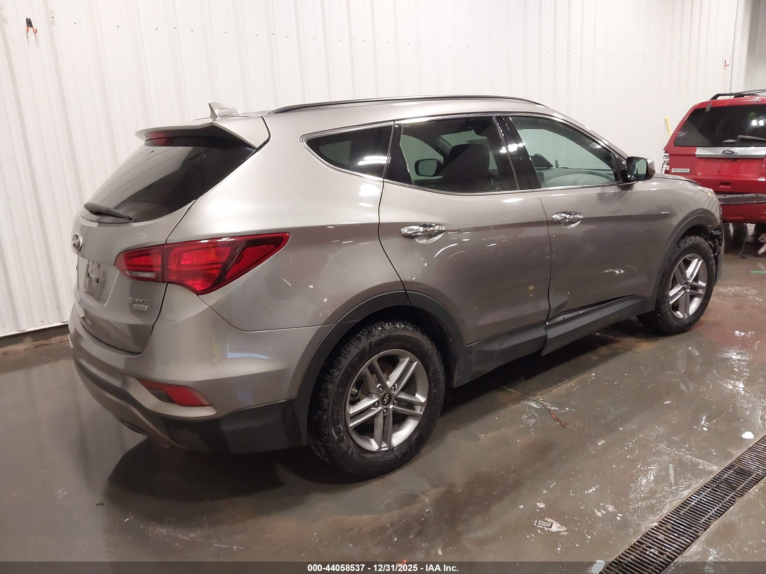 HYUNDAI SANTA image 4