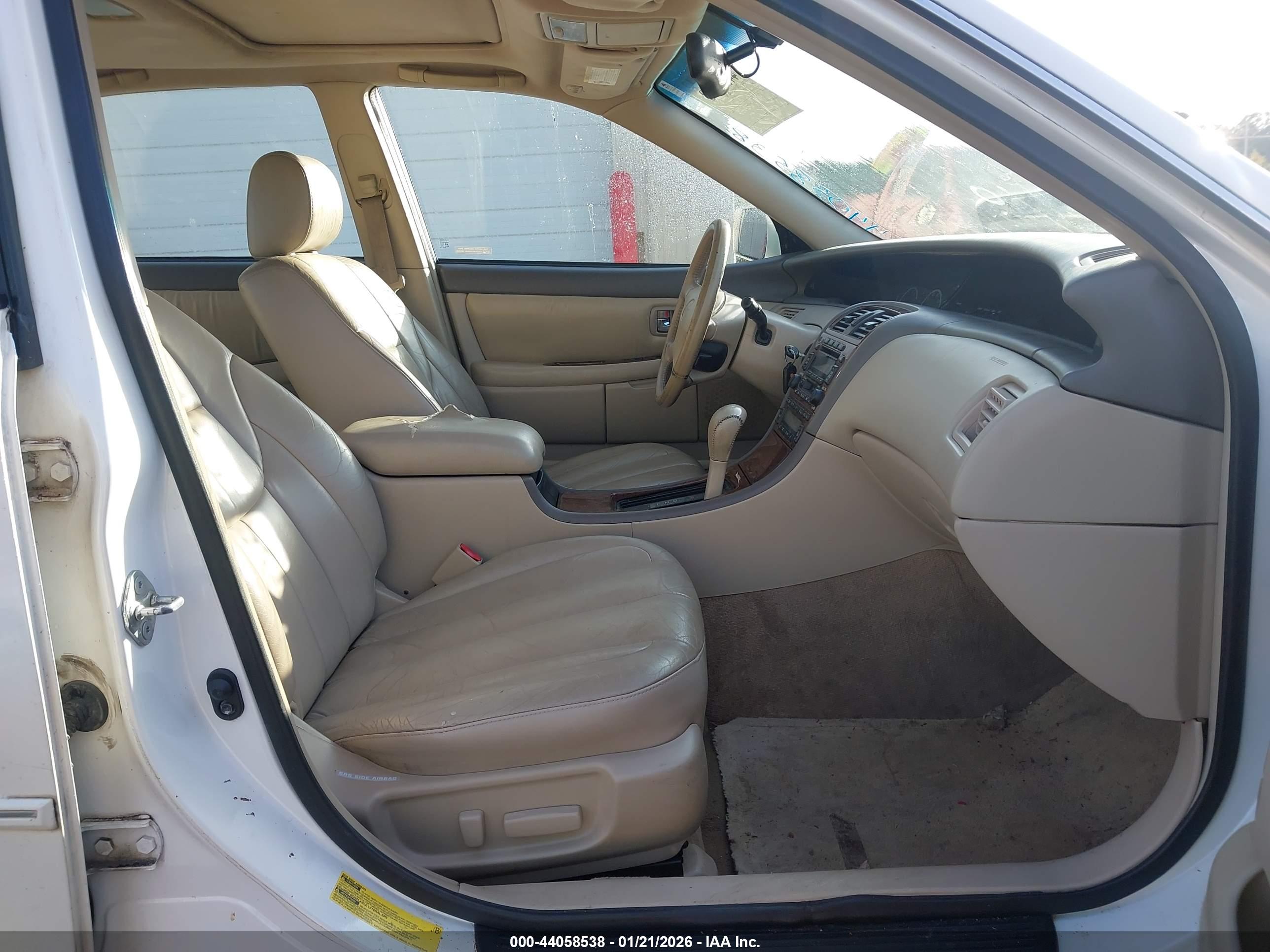 TOYOTA AVALON image 5