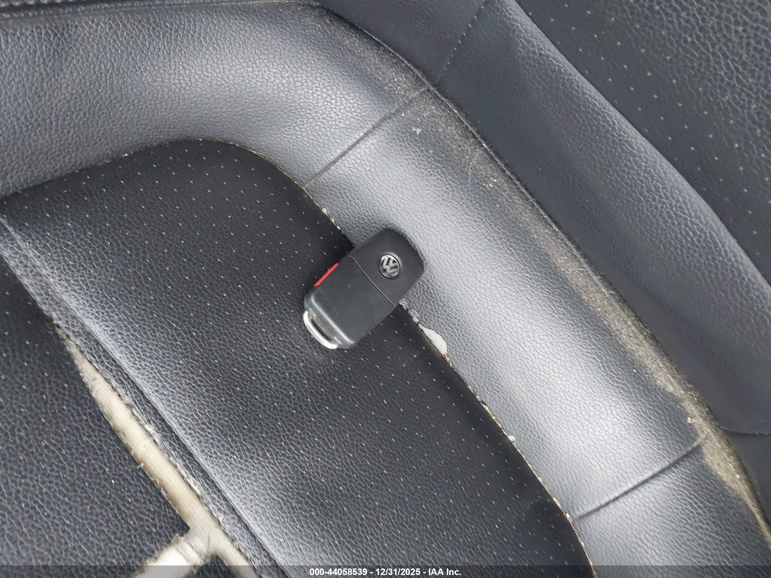 VOLKSWAGEN JETTA image 11