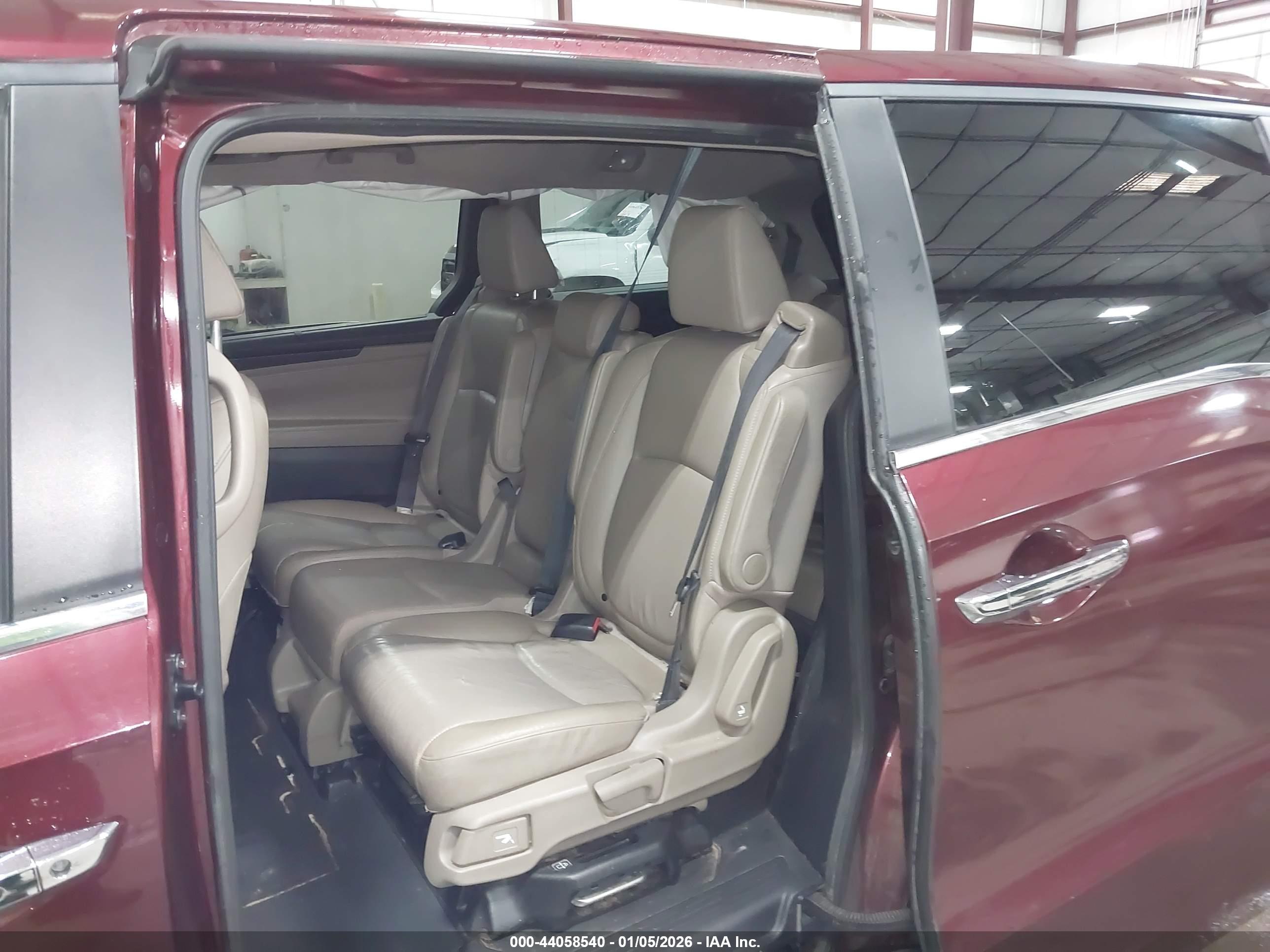 HONDA ODYSSEY image 8