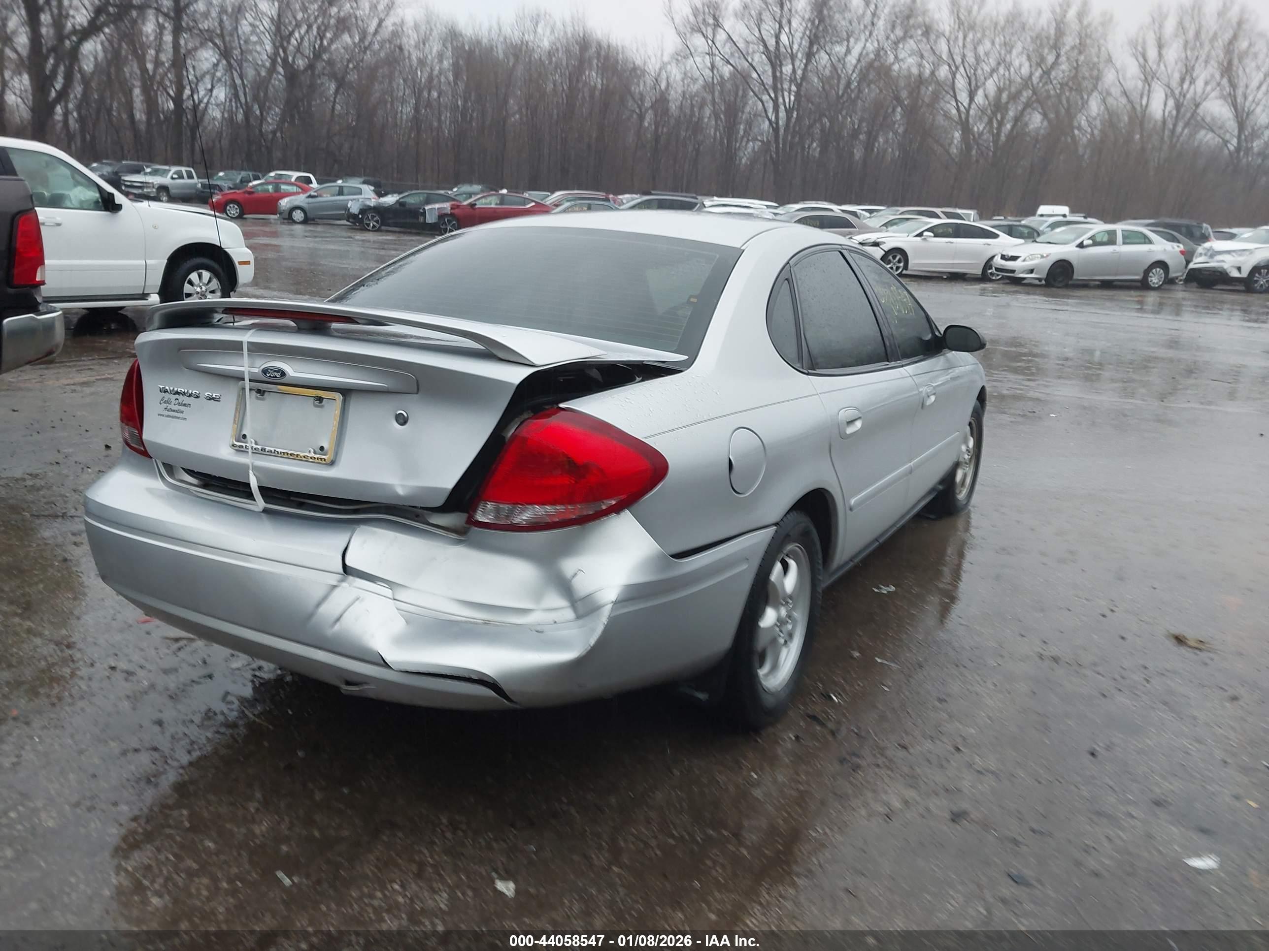 FORD TAURUS image 4