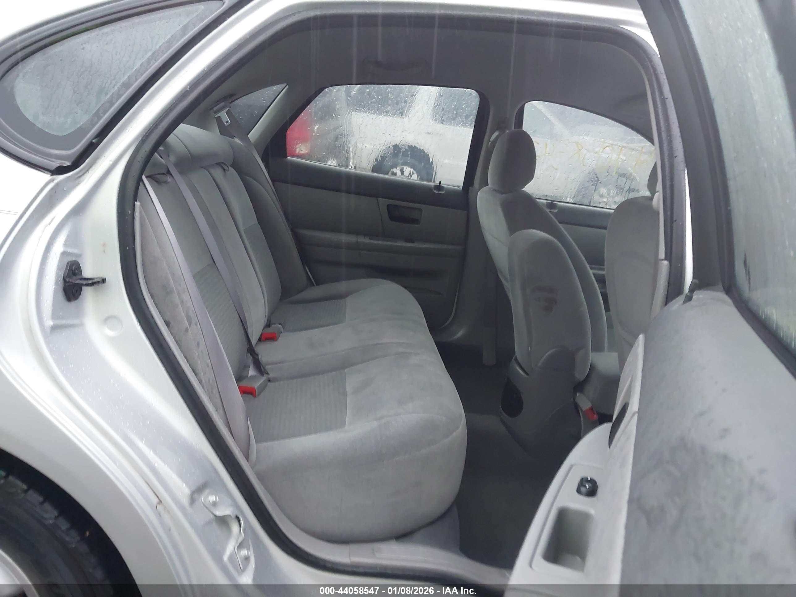 FORD TAURUS image 8