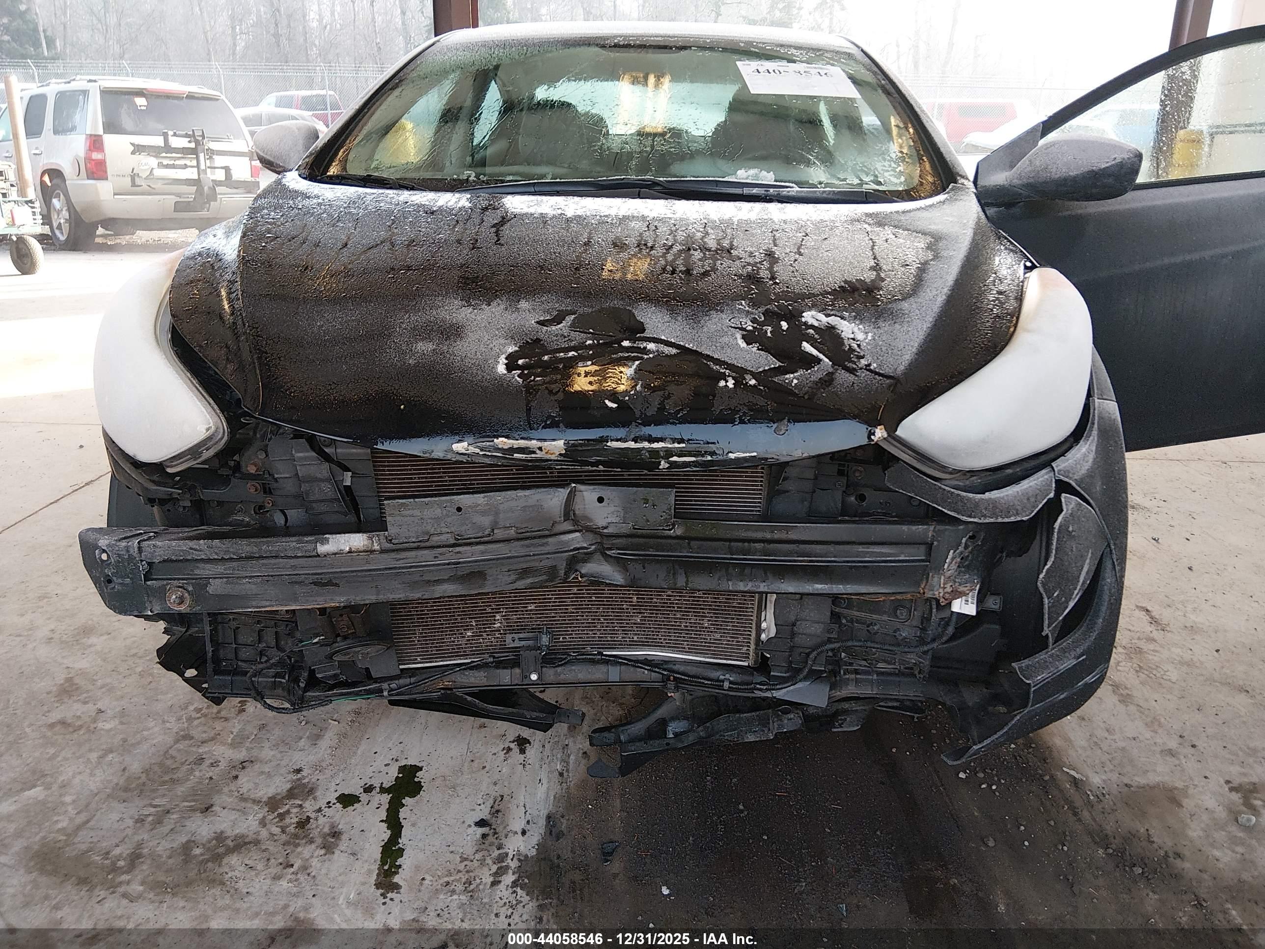 HYUNDAI ELANTRA image 6