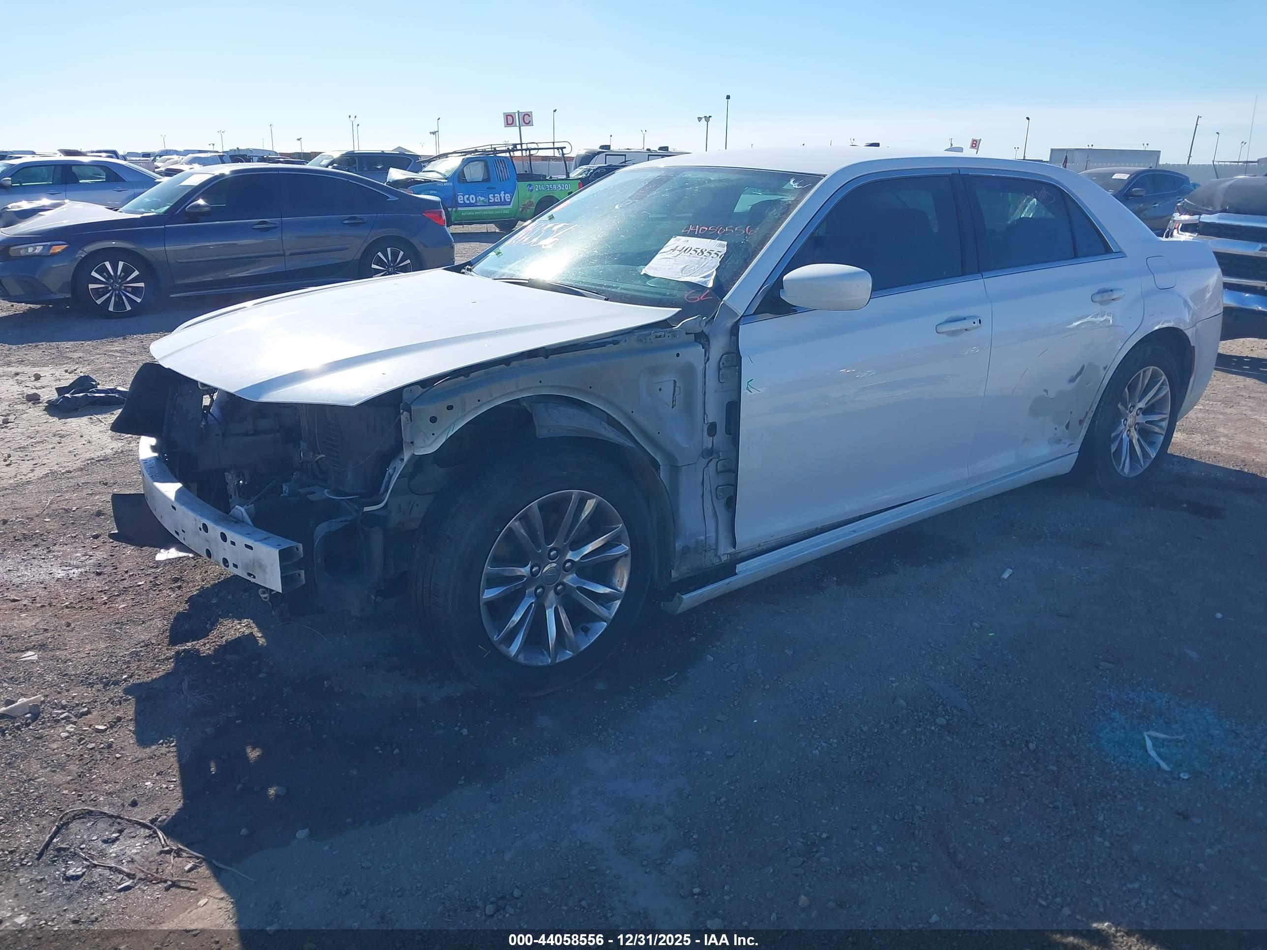 CHRYSLER 300 image 2