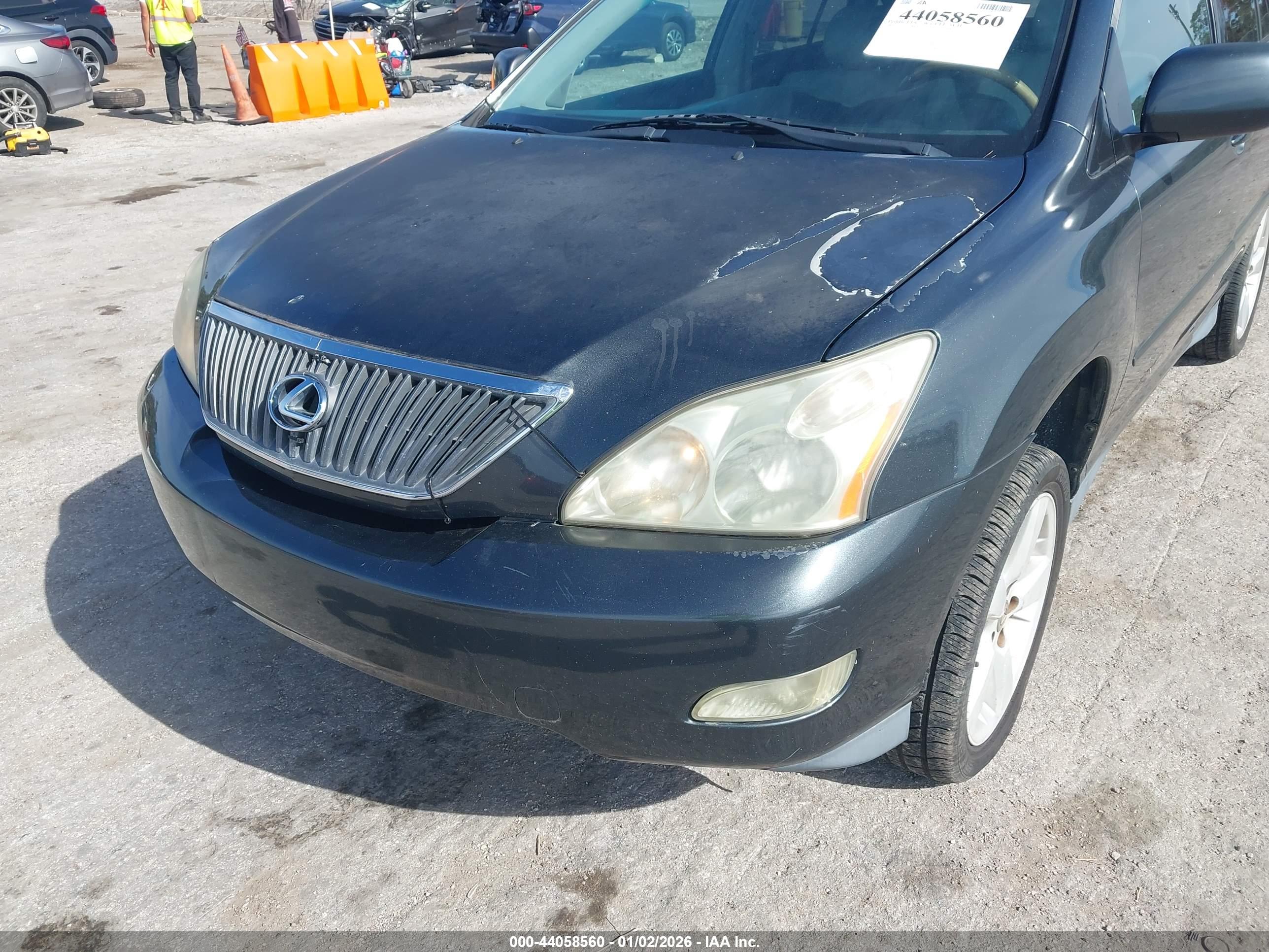 LEXUS RX image 6