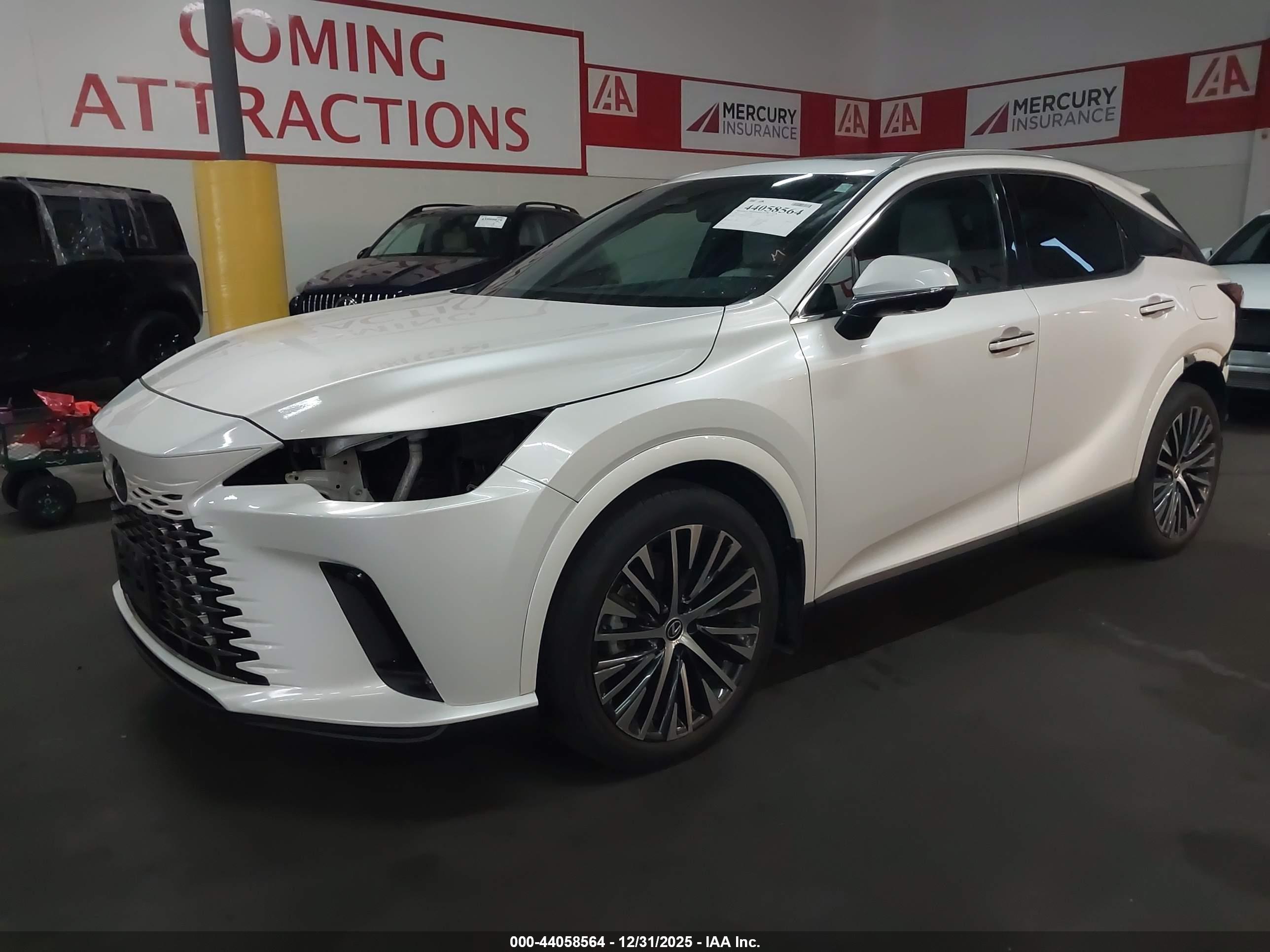 LEXUS RX image 2