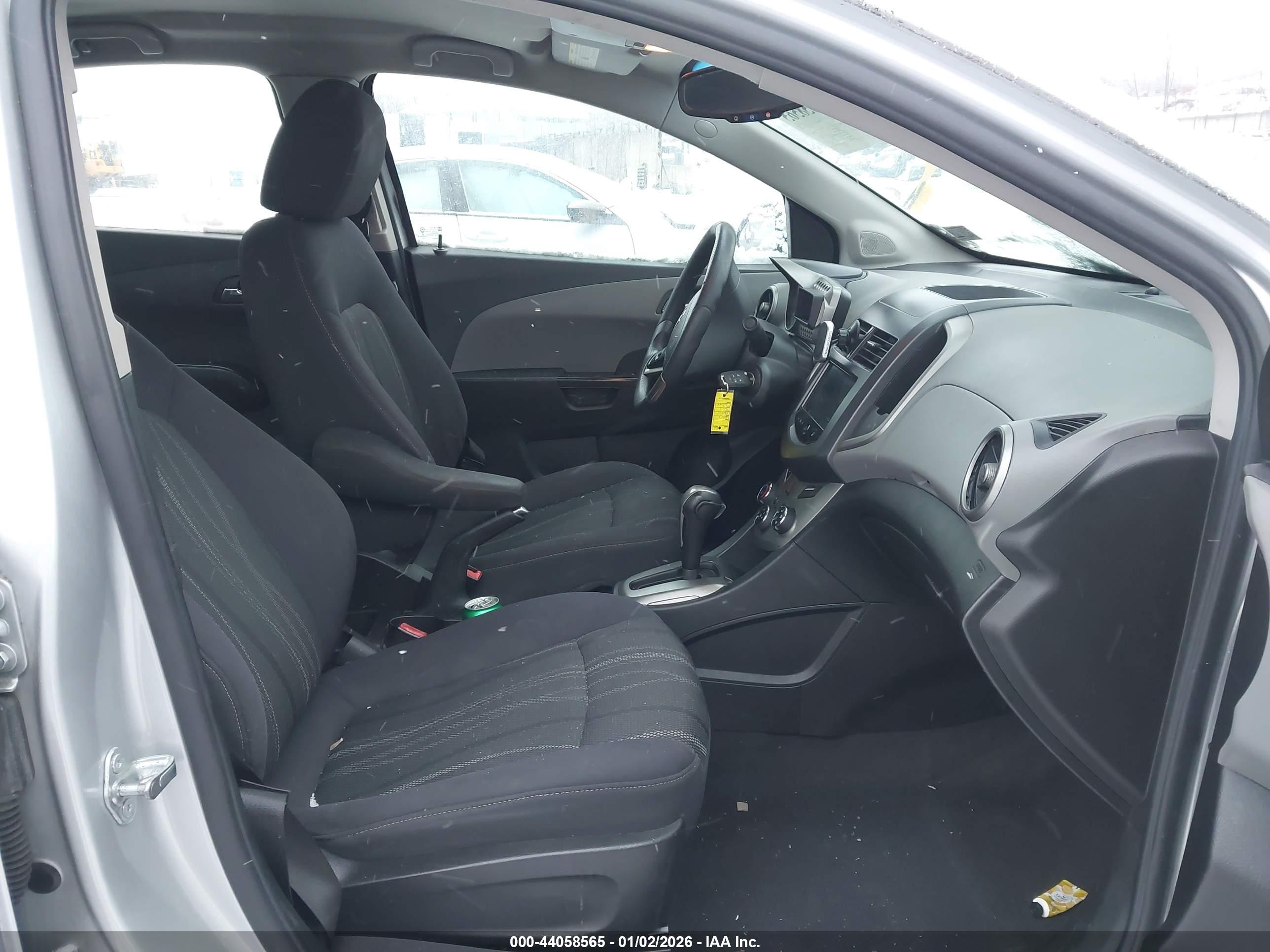 CHEVROLET SONIC image 5