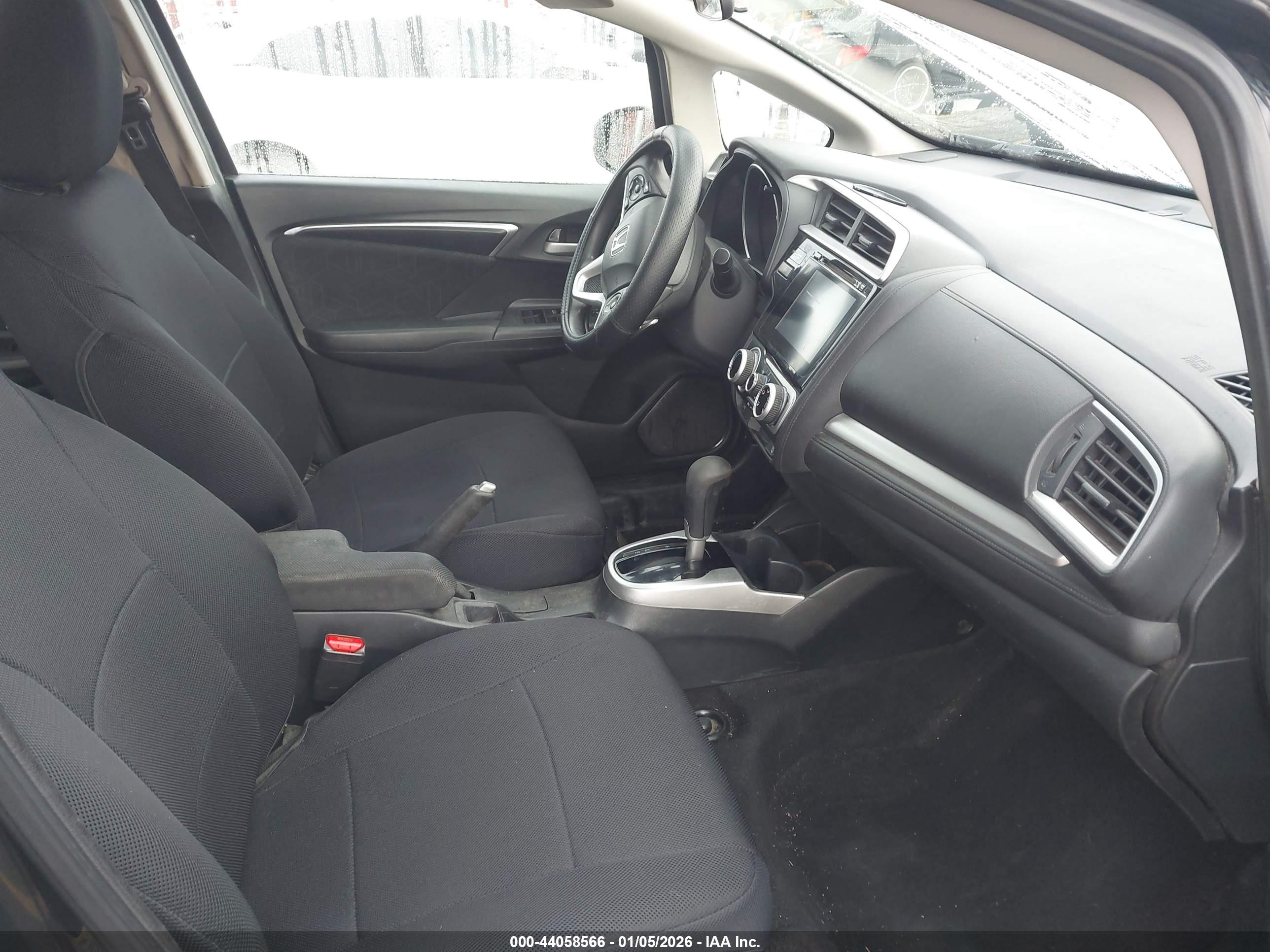 HONDA FIT image 5