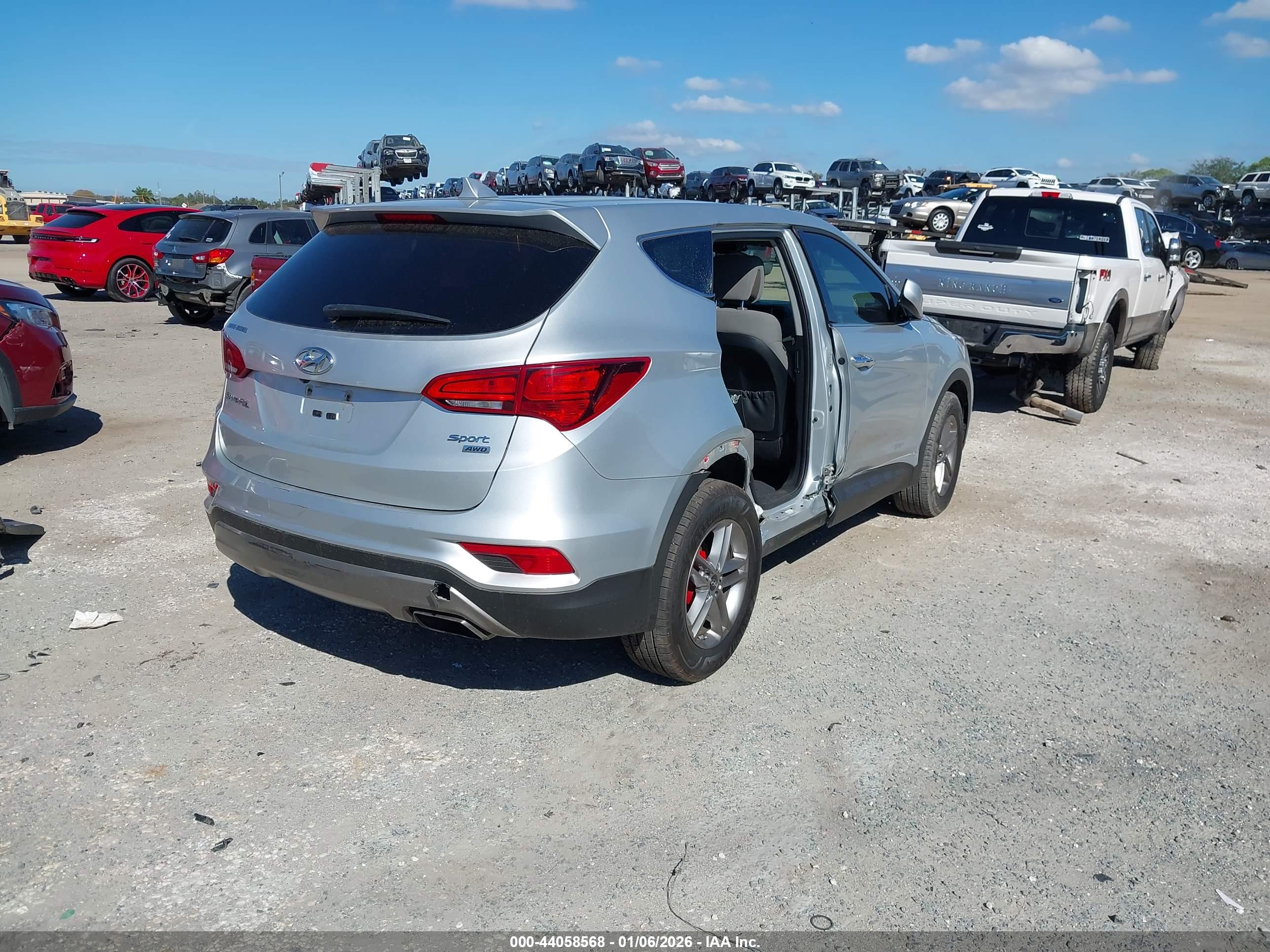 HYUNDAI SANTA image 4