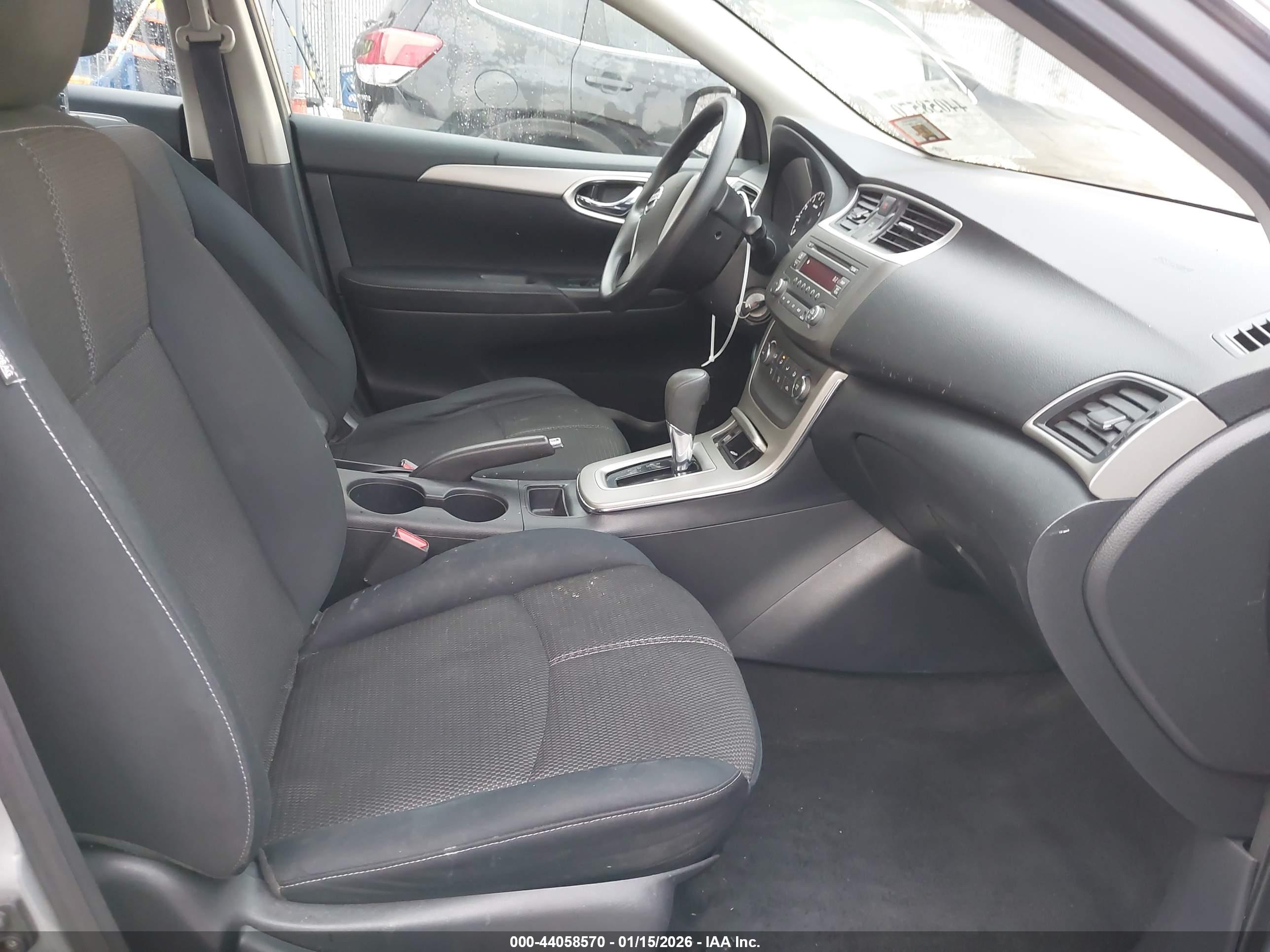 NISSAN SENTRA image 5