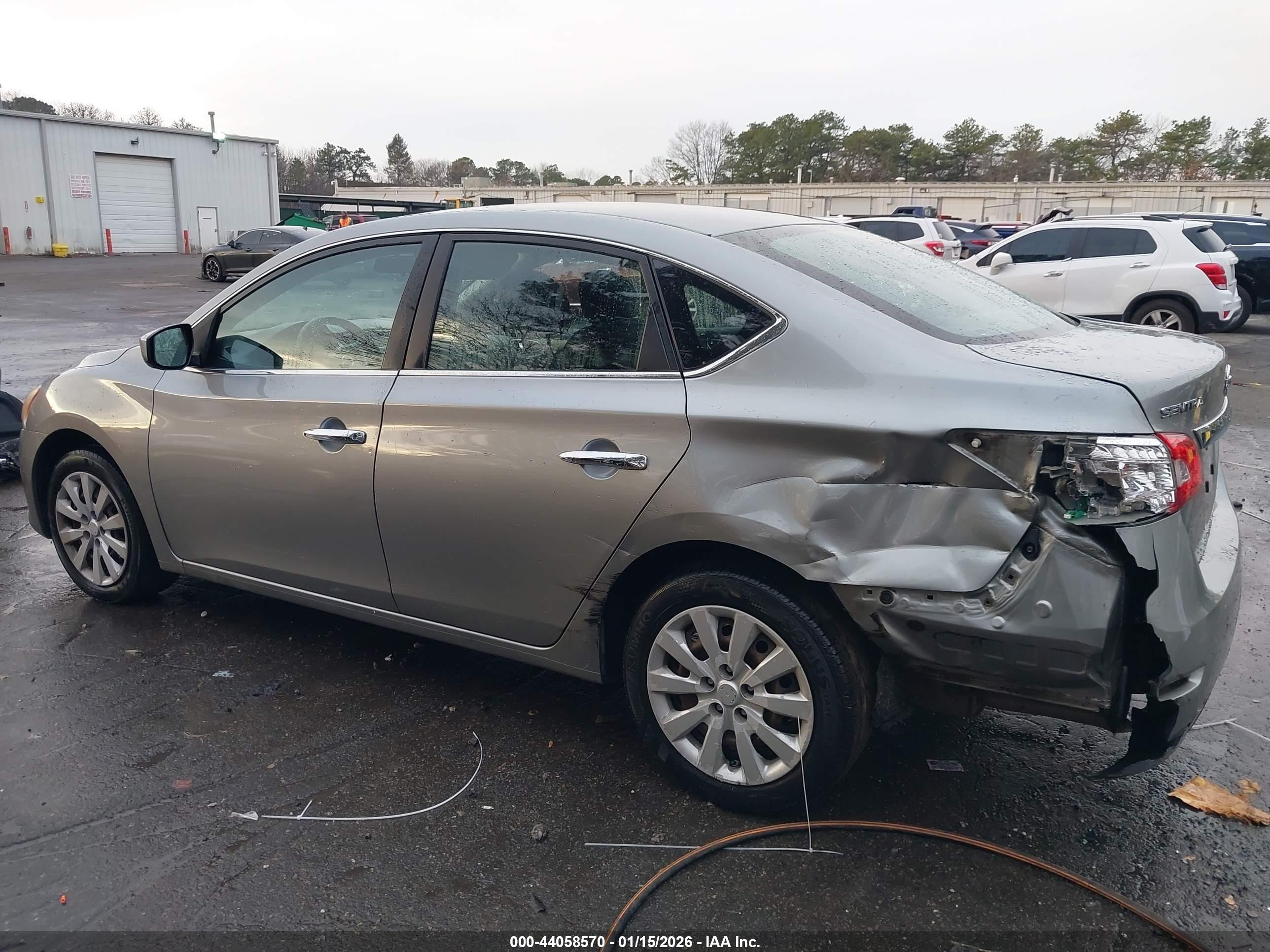 NISSAN SENTRA image 6