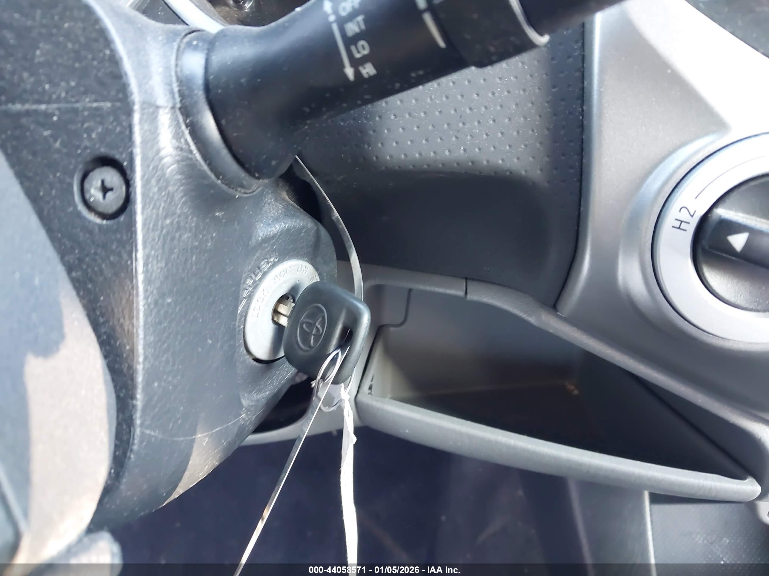 TOYOTA TACOMA image 11
