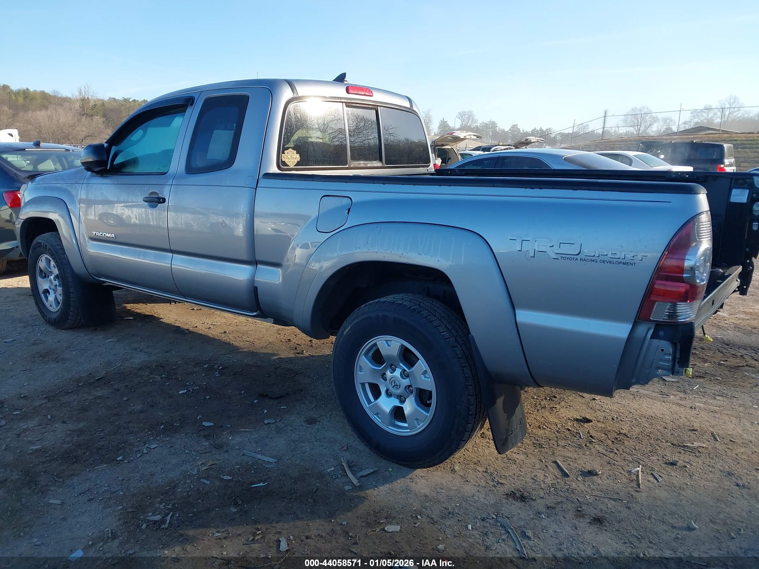 TOYOTA TACOMA image 3