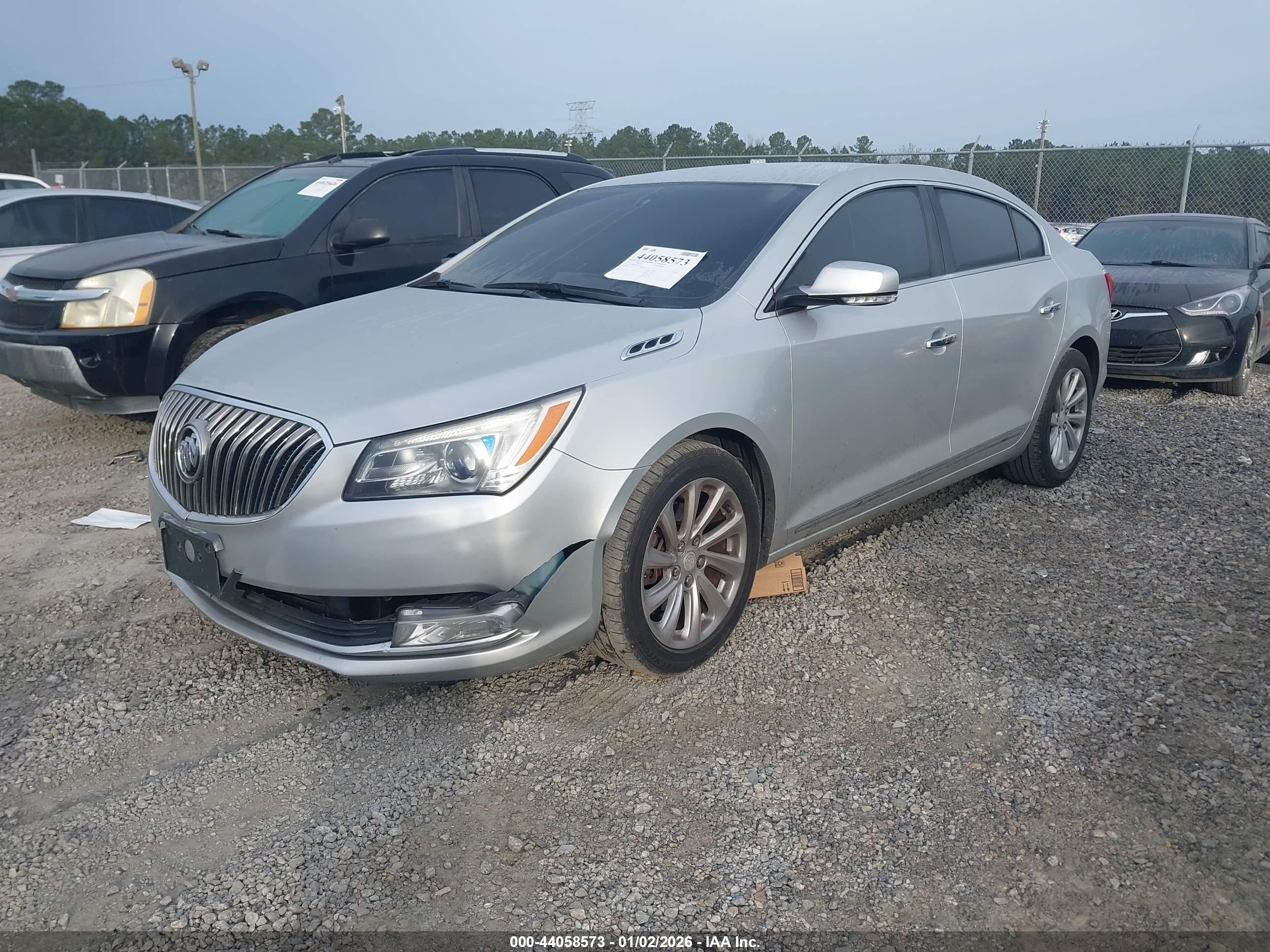 BUICK LACROSSE image 2