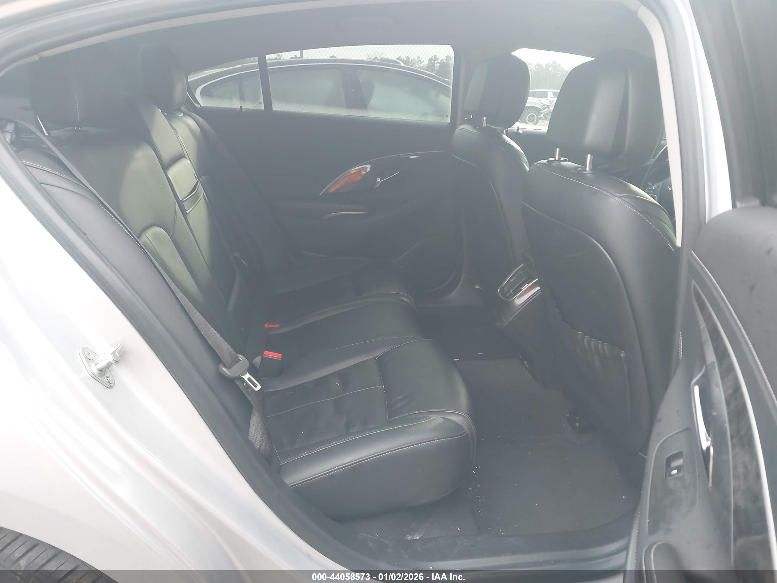 BUICK LACROSSE image 8