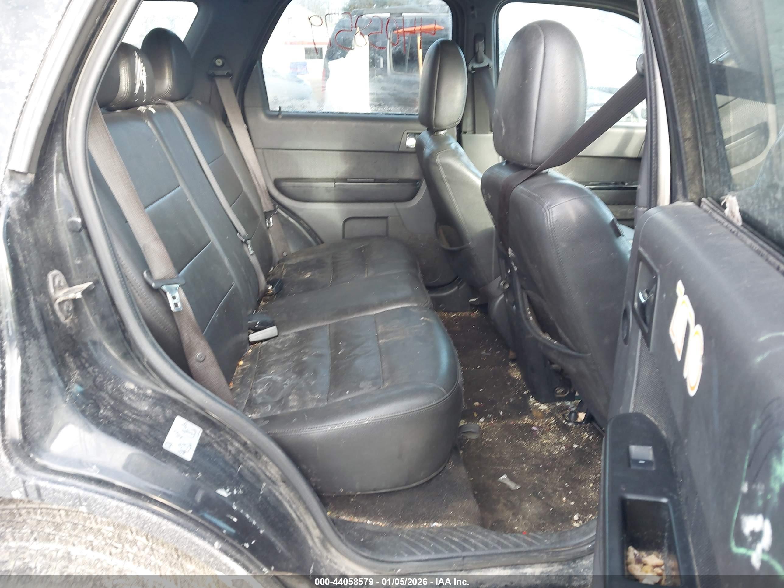 FORD ESCAPE image 8