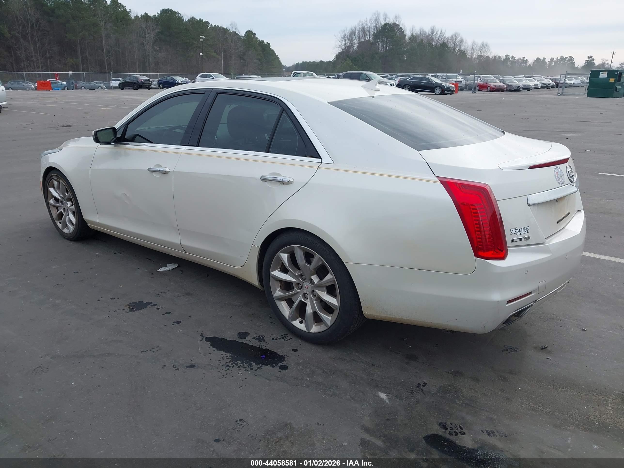 CADILLAC CTS image 3