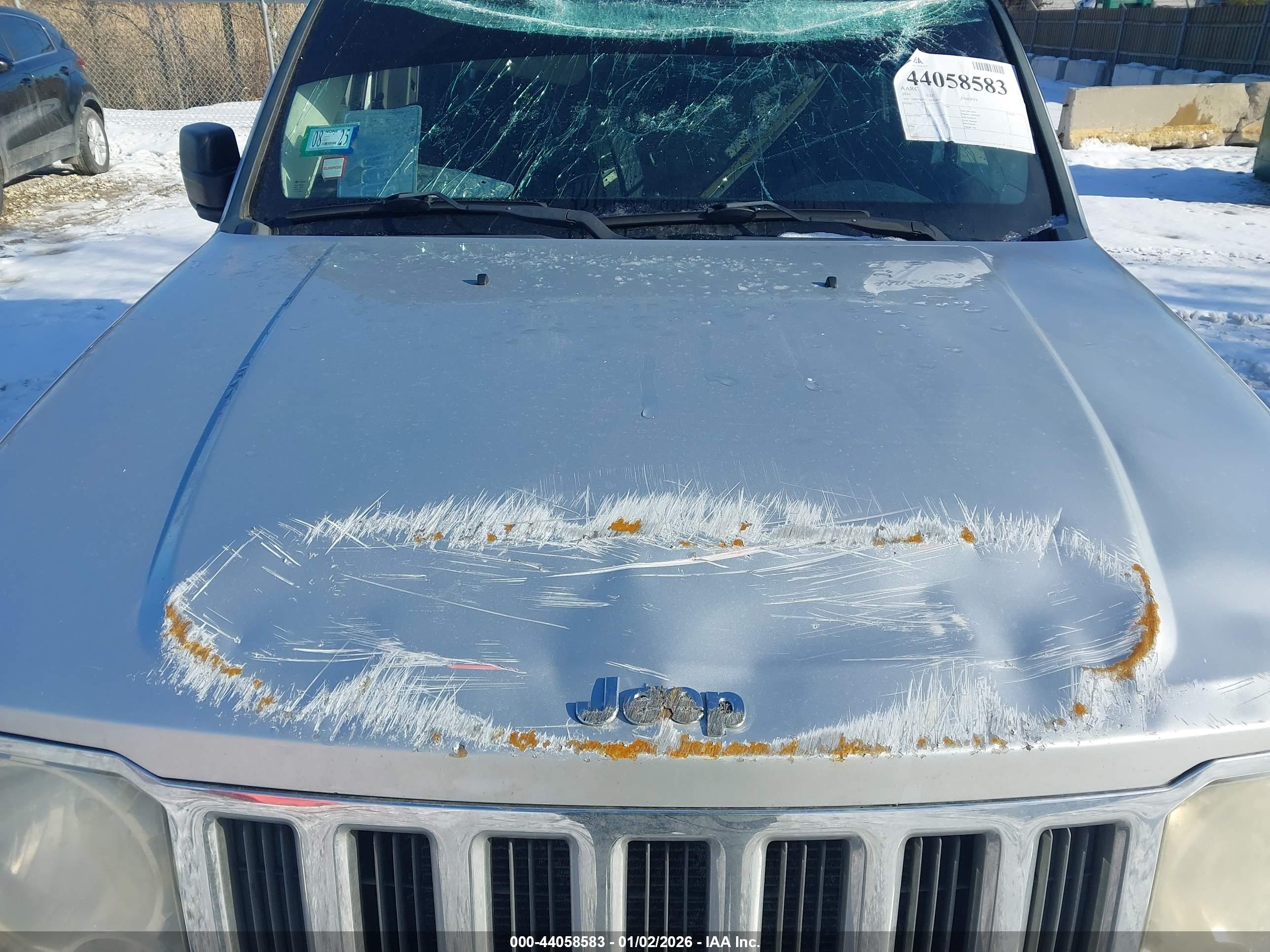 JEEP LIBERTY image 10
