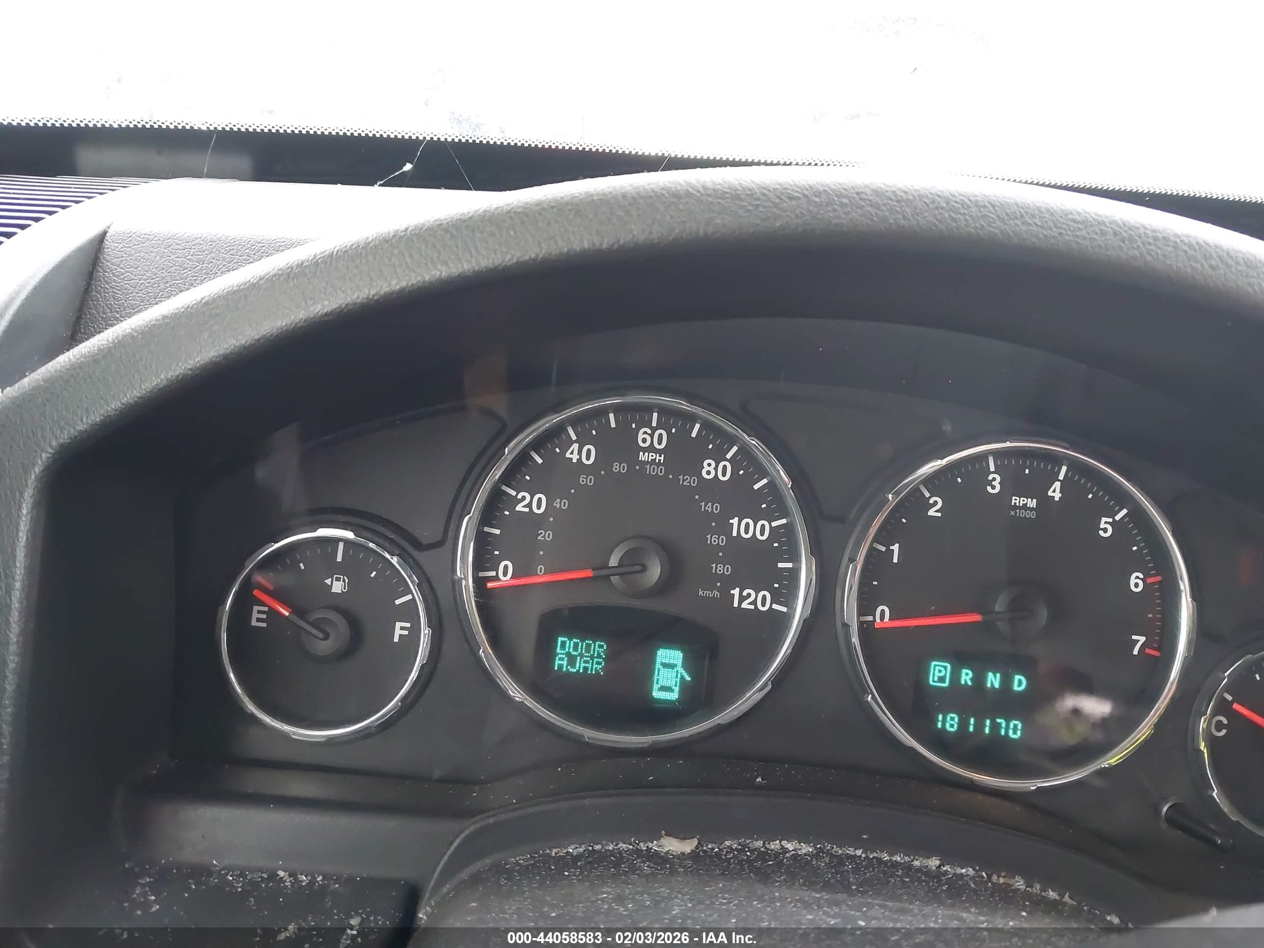 JEEP LIBERTY image 7