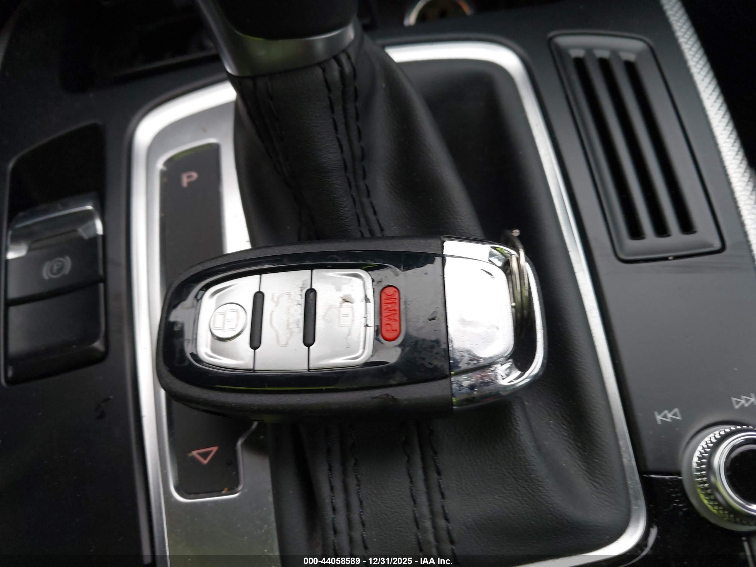AUDI A4 image 11