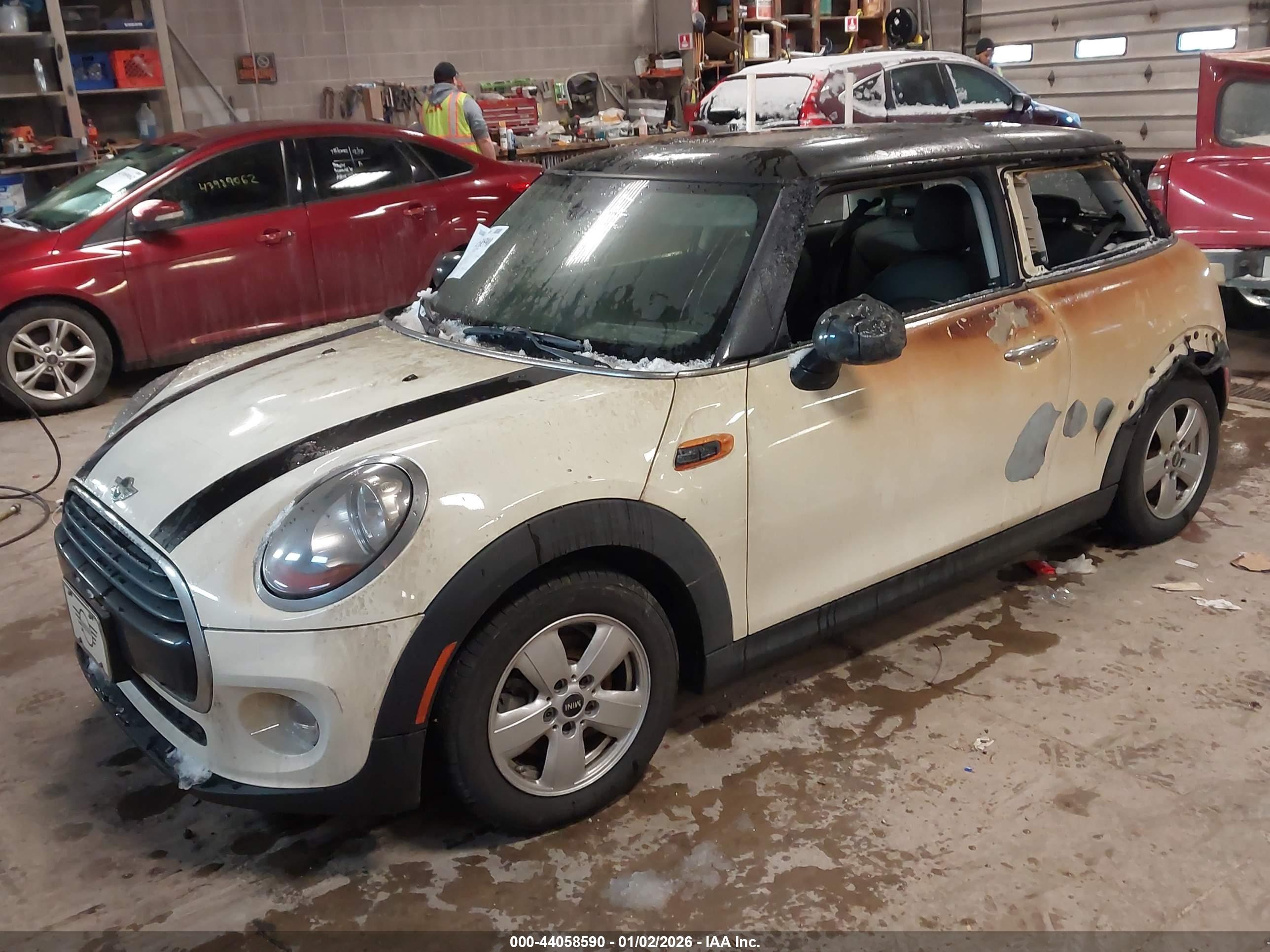 MINI HARDTOP image 2