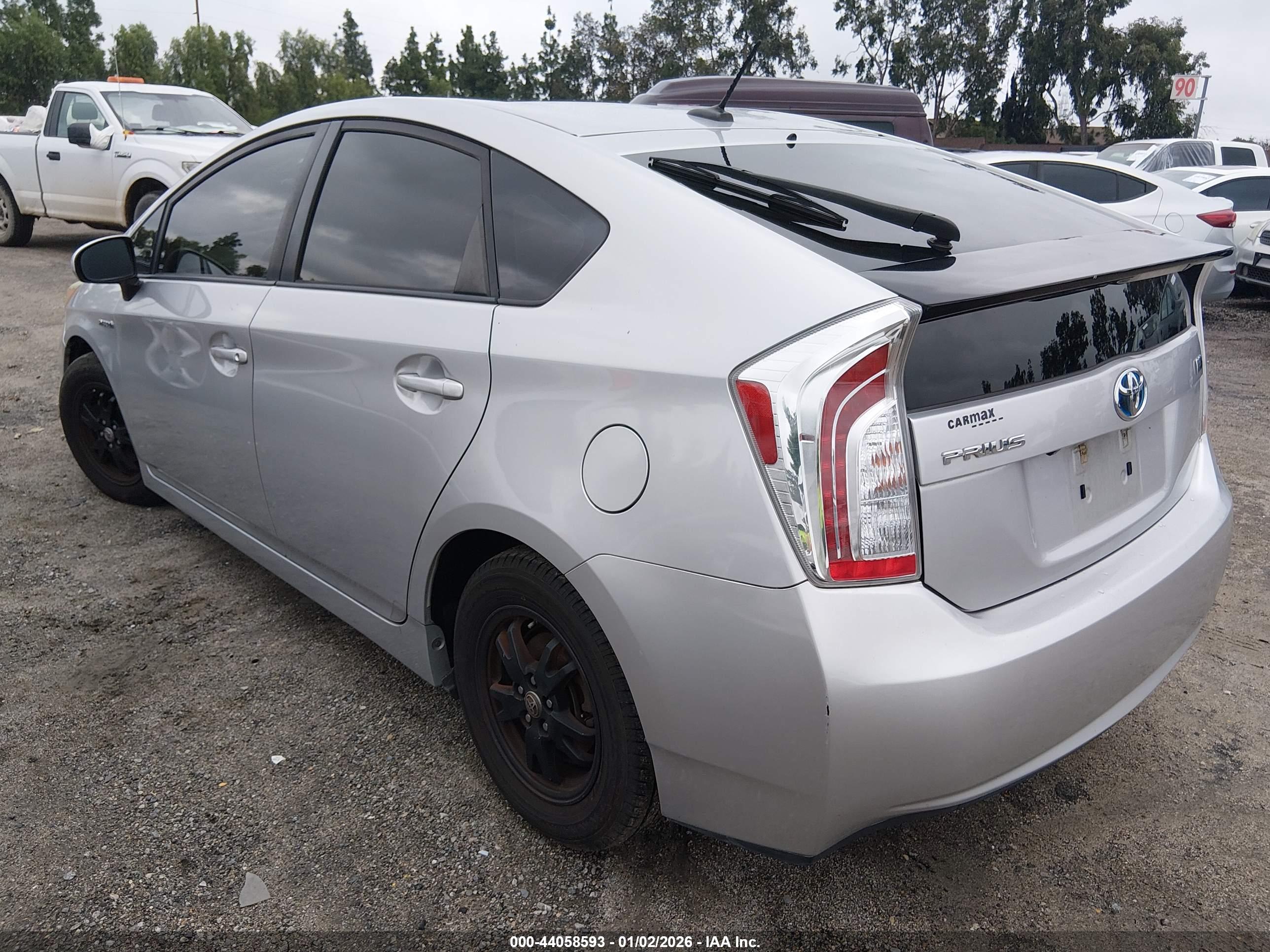 TOYOTA PRIUS image 3