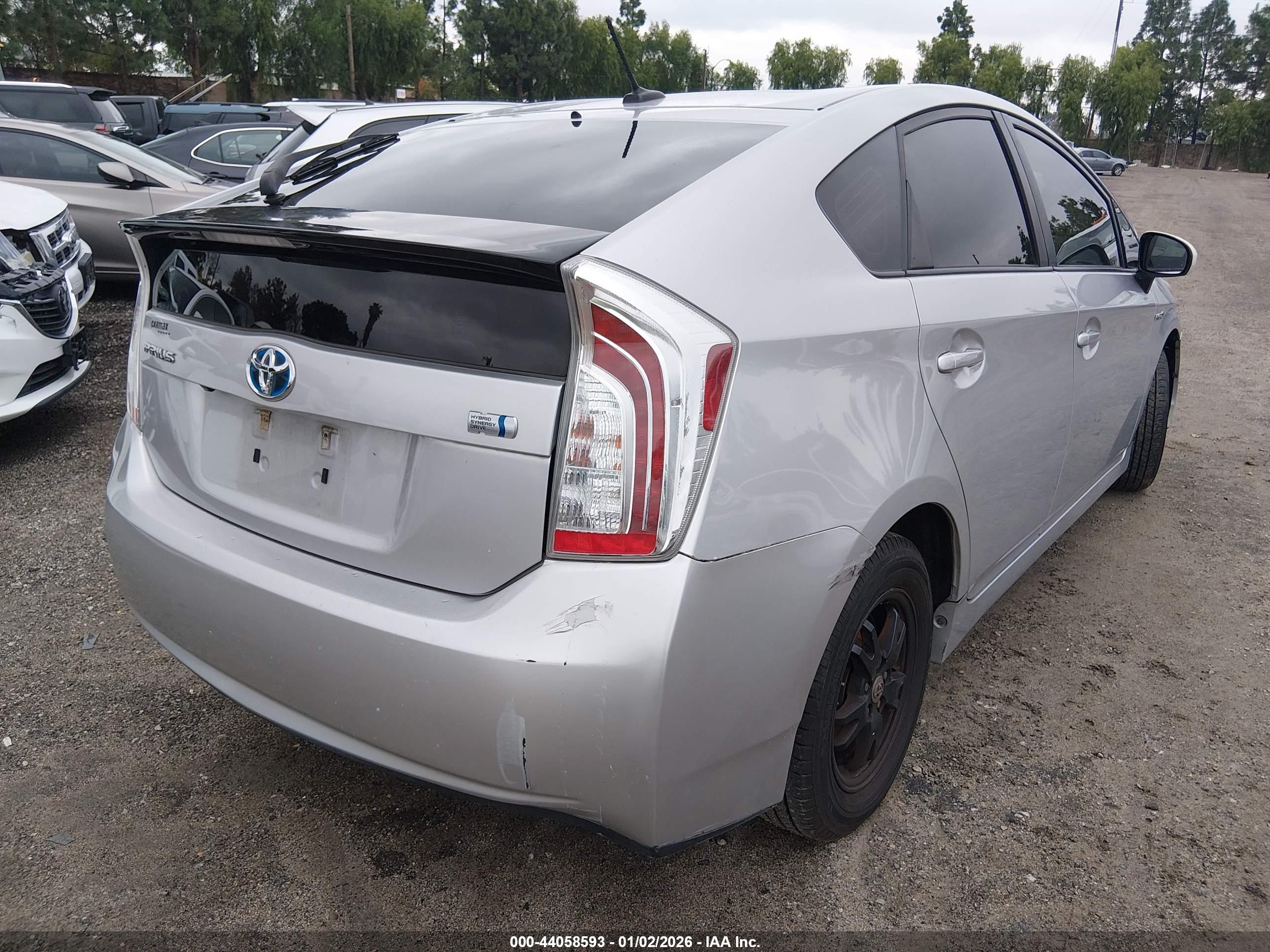 TOYOTA PRIUS image 4