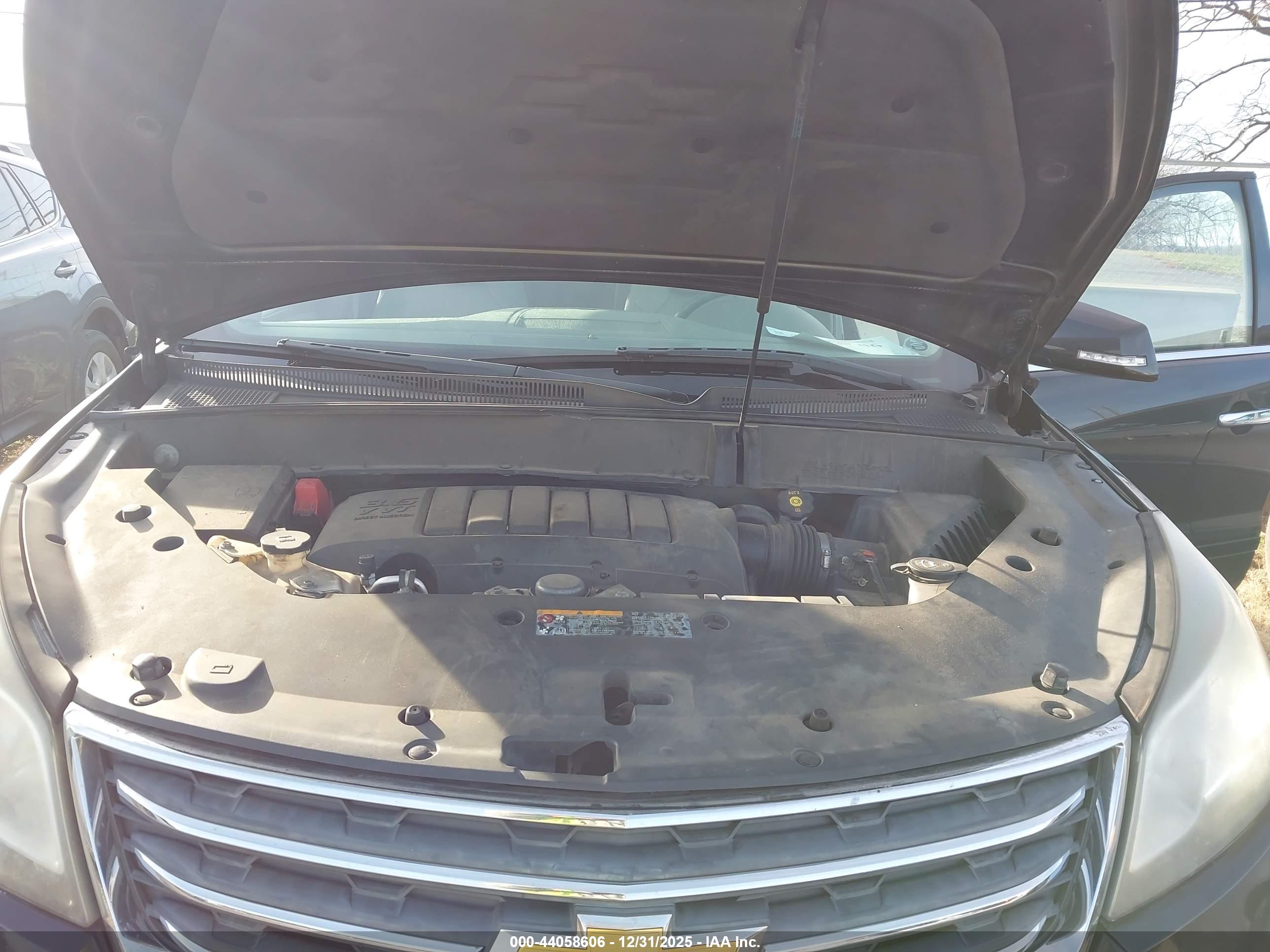 CHEVROLET TRAVERSE image 10