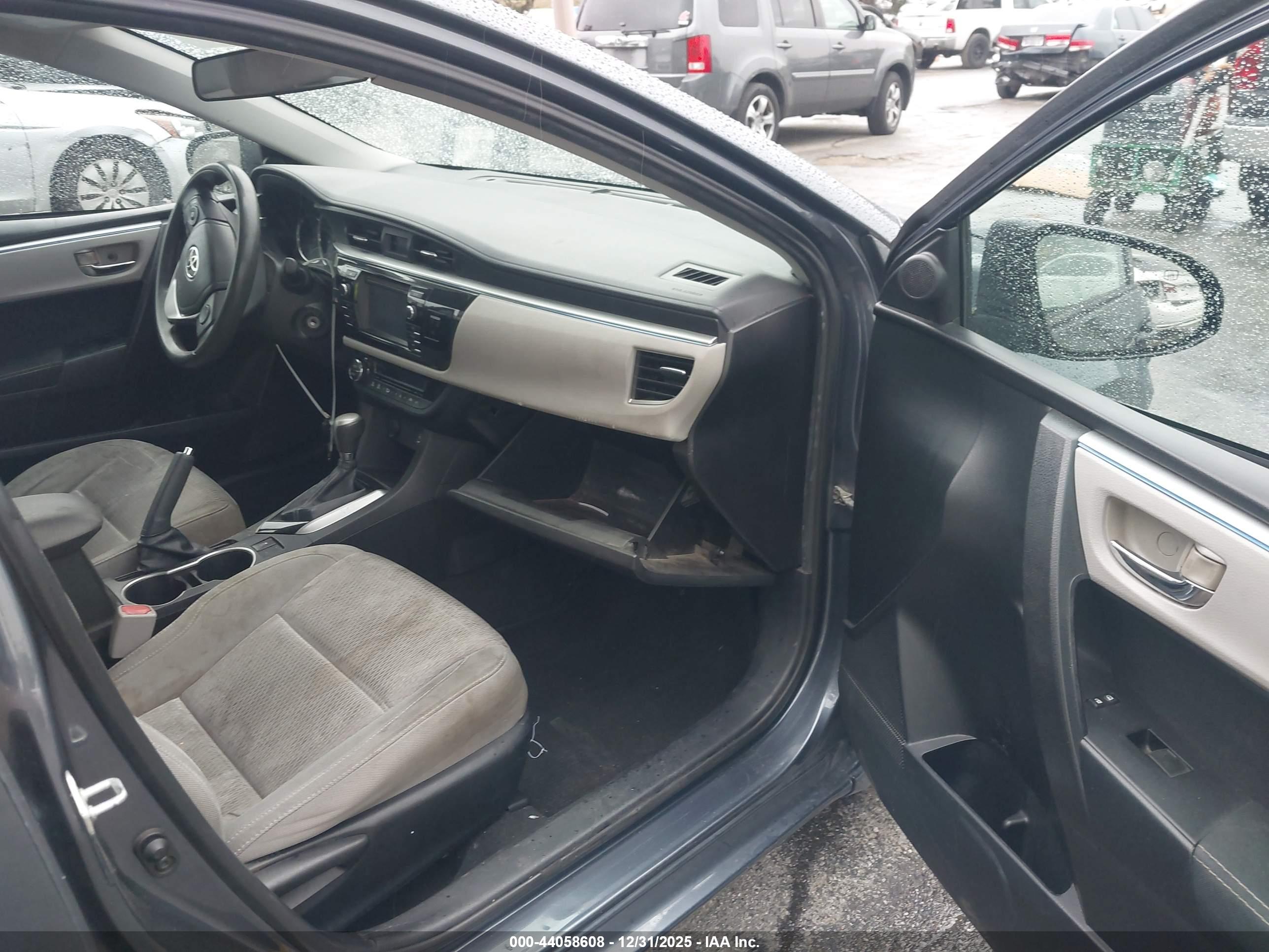 TOYOTA COROLLA image 5