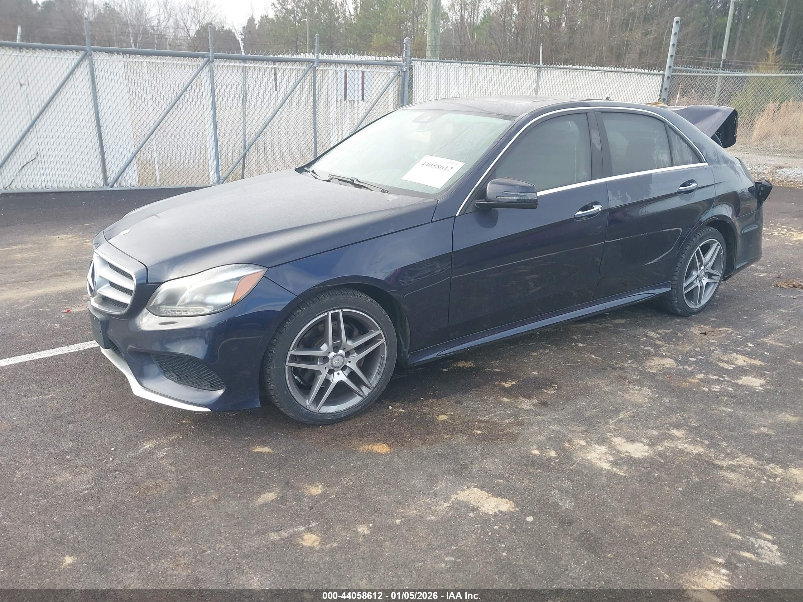 MERCEDES-BENZ E image 2