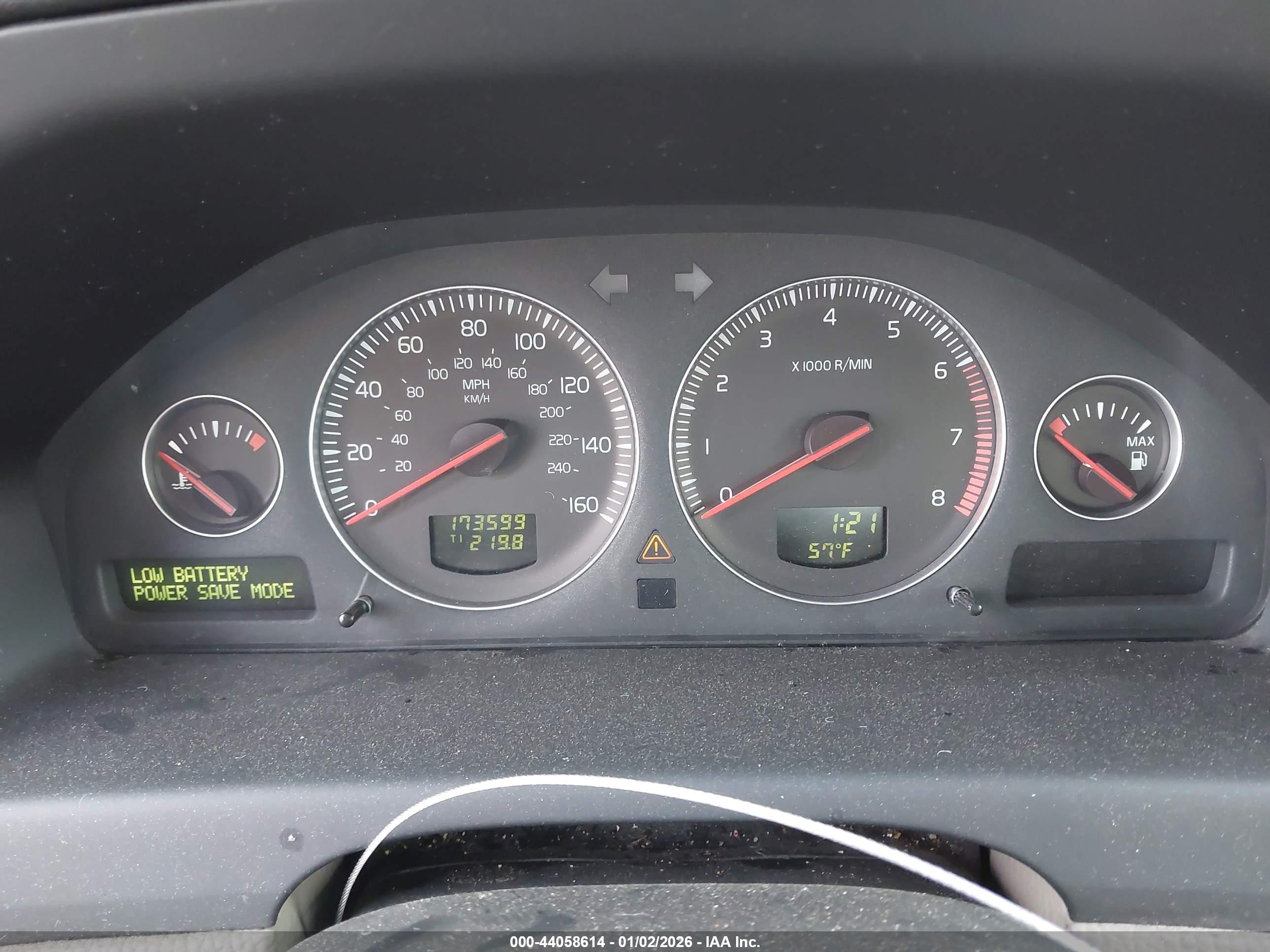 VOLVO S60 image 7