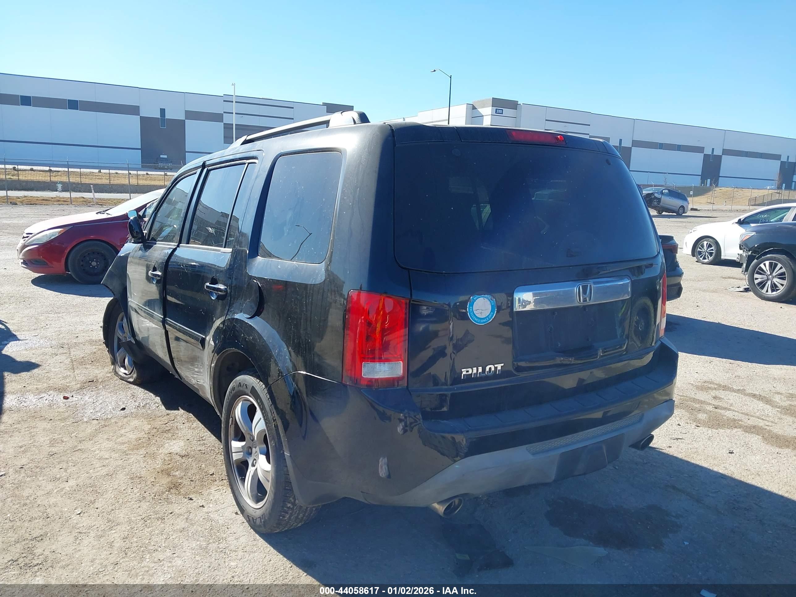 HONDA PILOT image 3