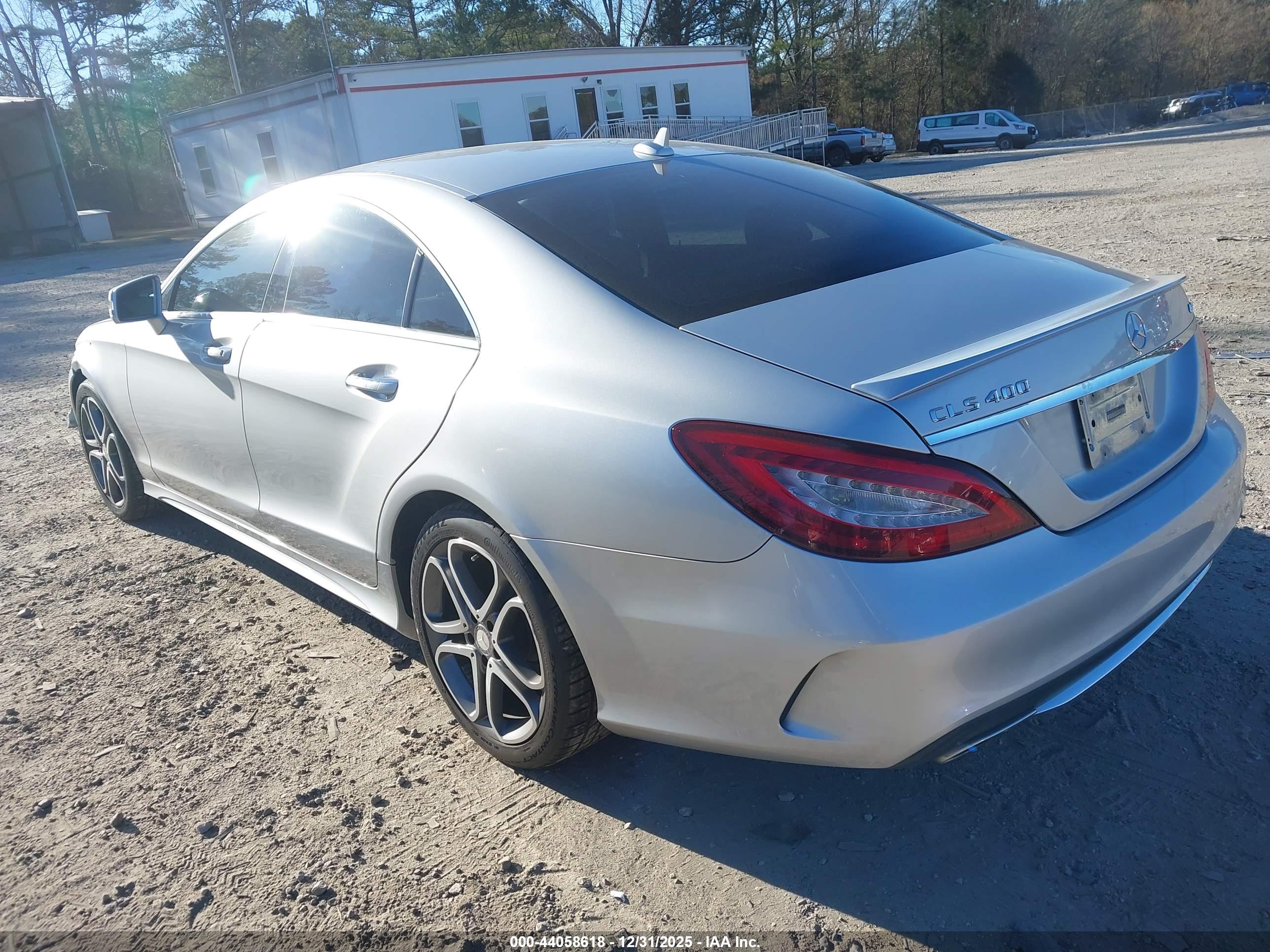 MERCEDES-BENZ CLS image 3